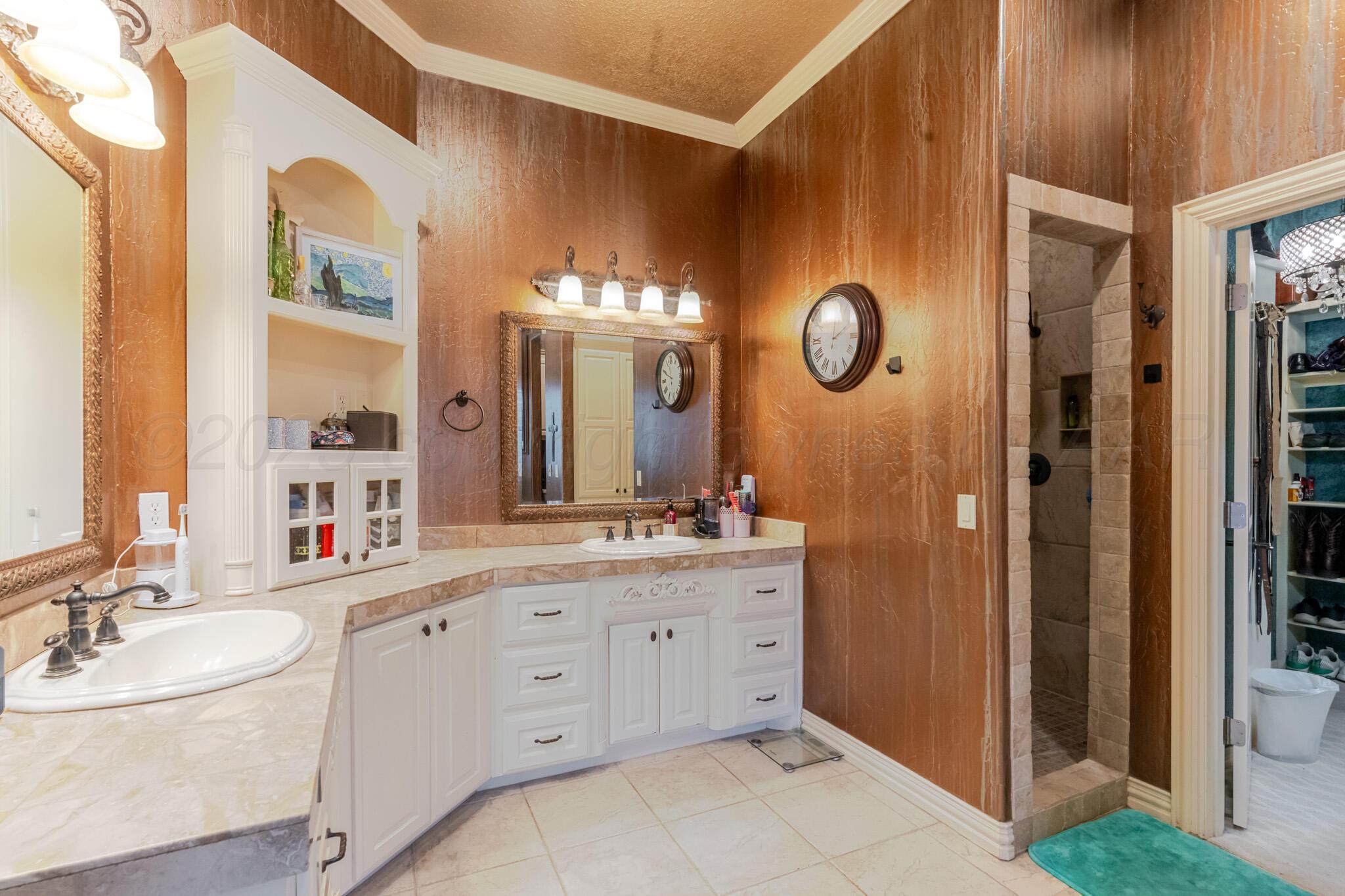 7809 Clearmeadow Drive Property Photo 15