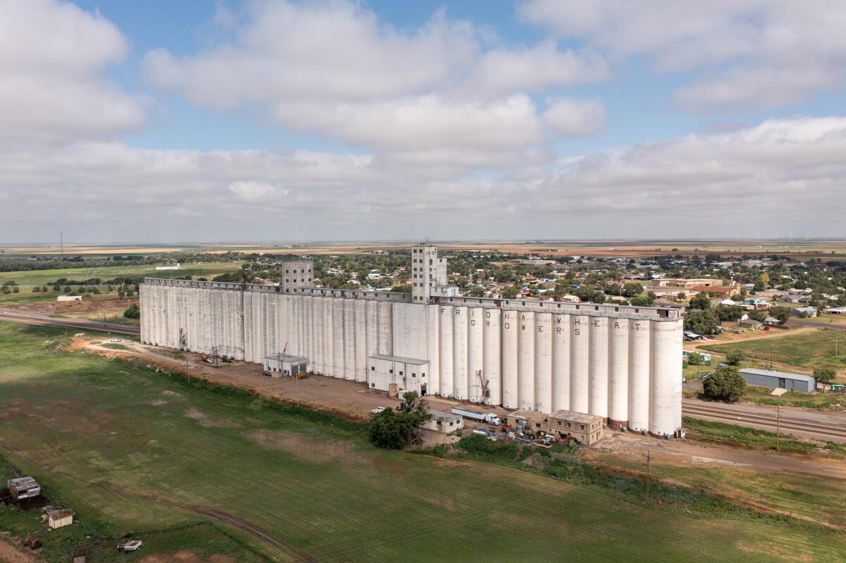 Friona Sw Grain Facility Property Photo