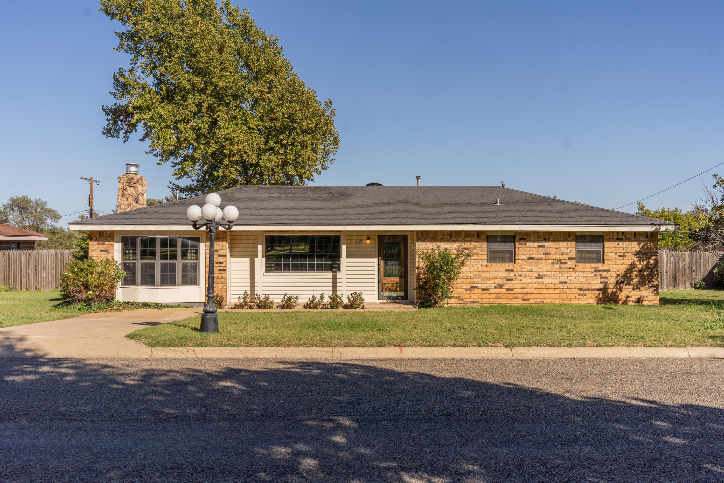 209 Jackson Street Property Photo