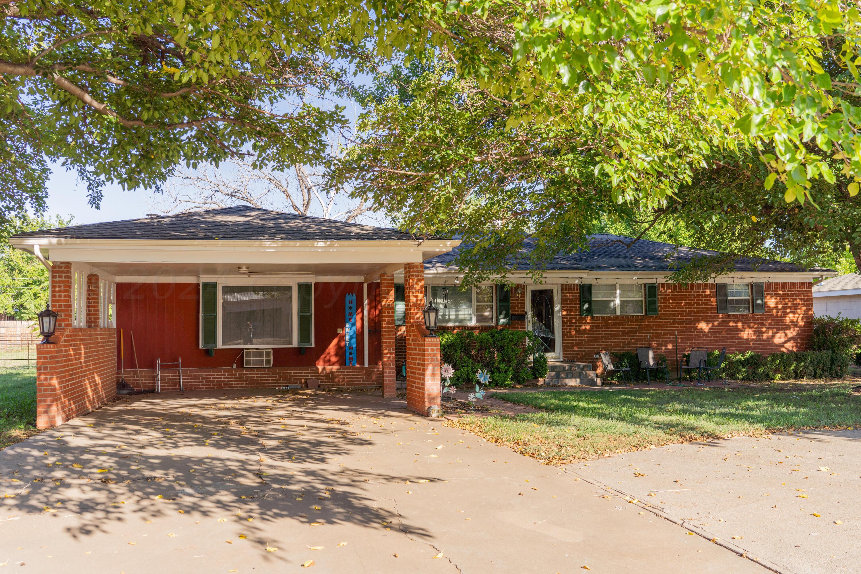 910 S Madden Street Property Photo