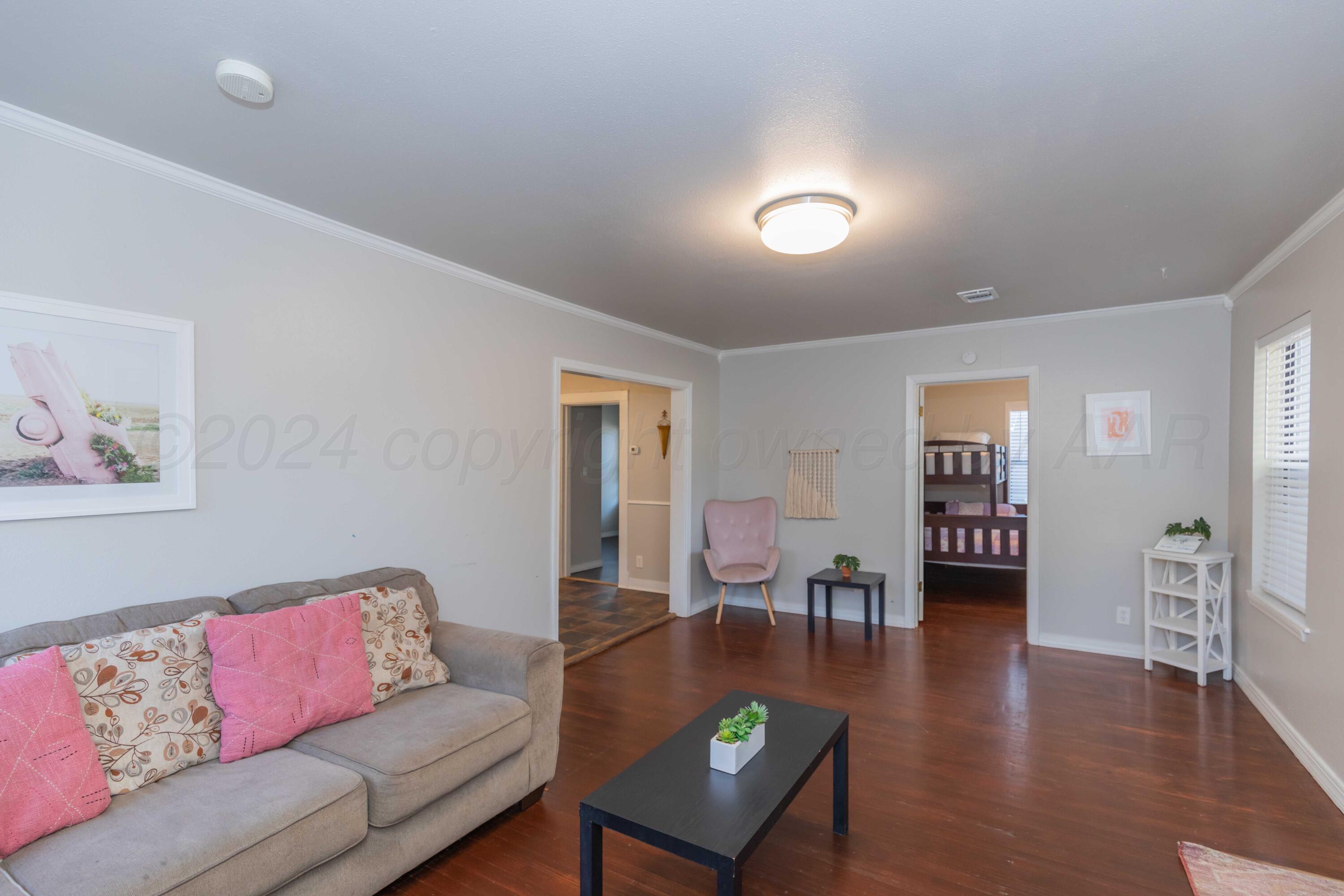 831 S Virginia Street Property Photo 7