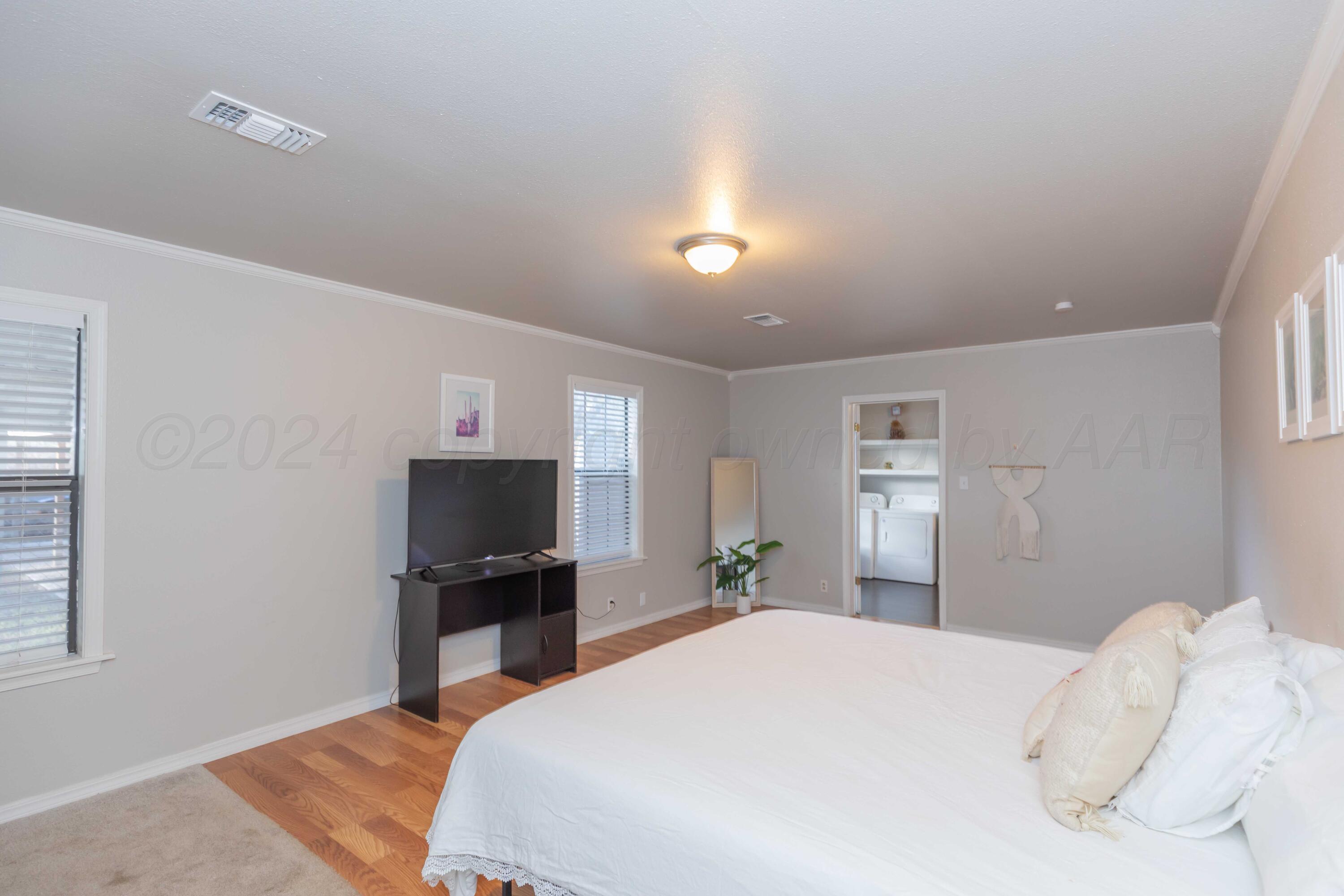 831 S Virginia Street Property Photo 17