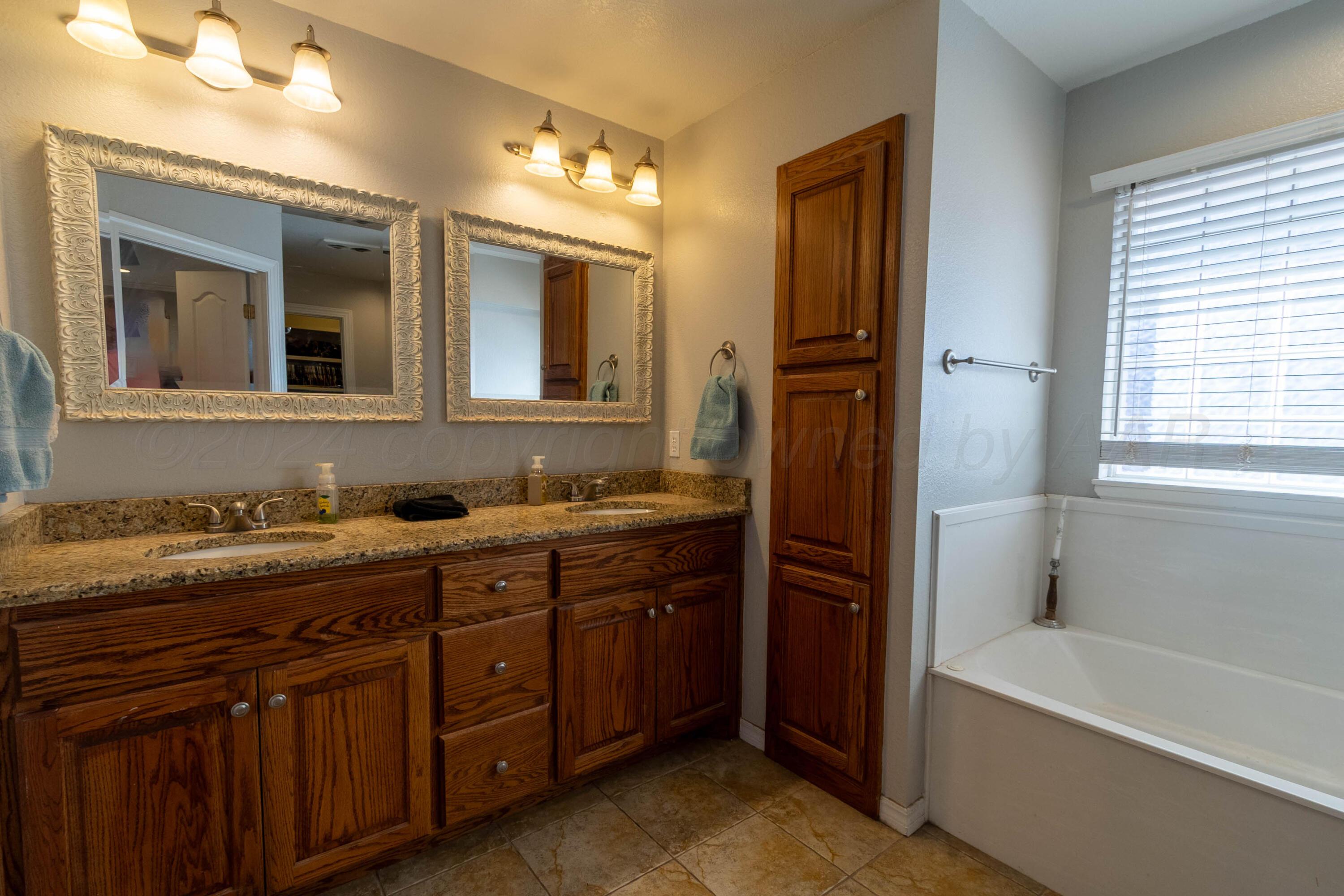 8305 Taos Drive Property Photo 14