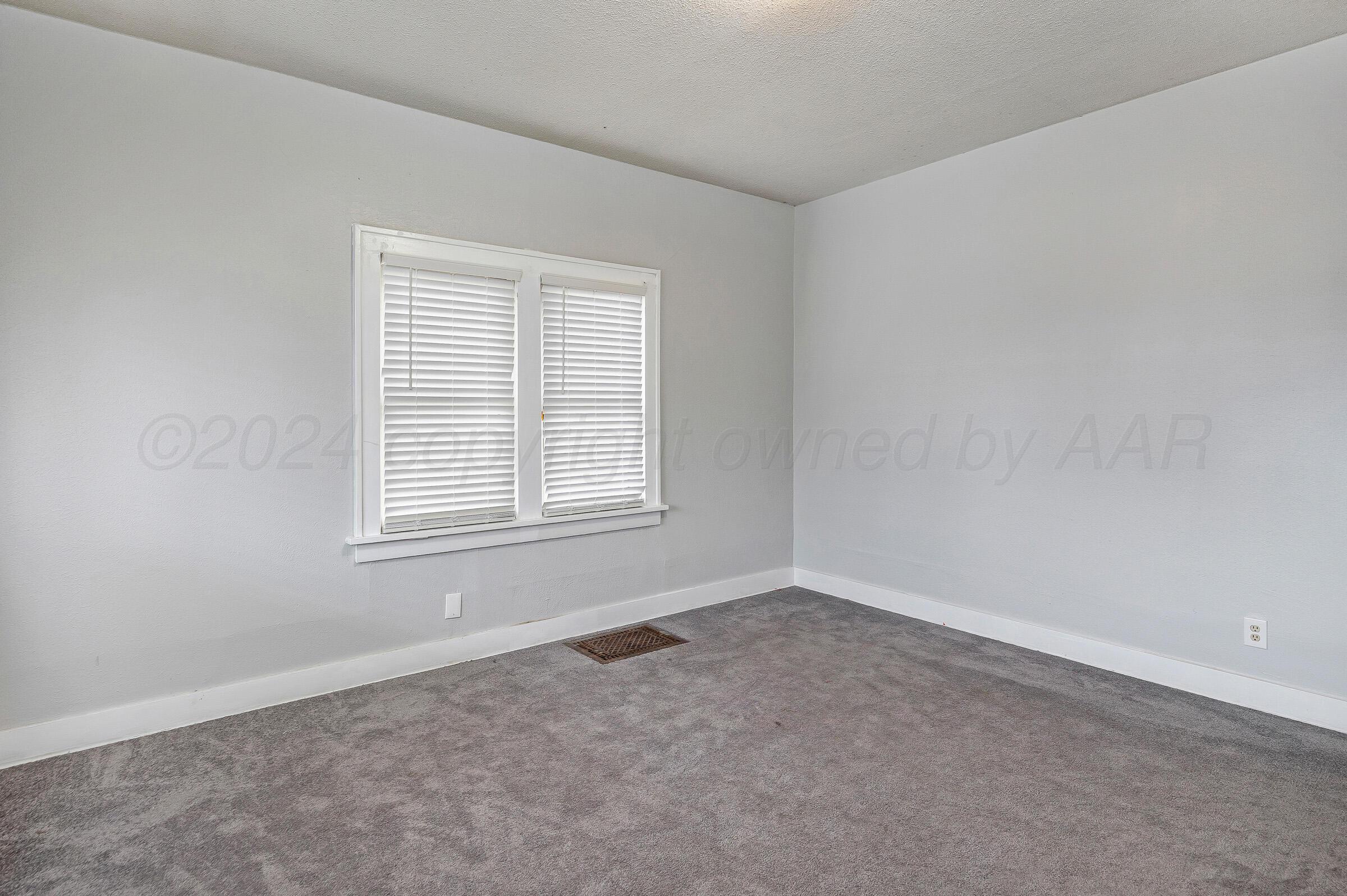 2001 Nw 13th Avenue Property Photo 3