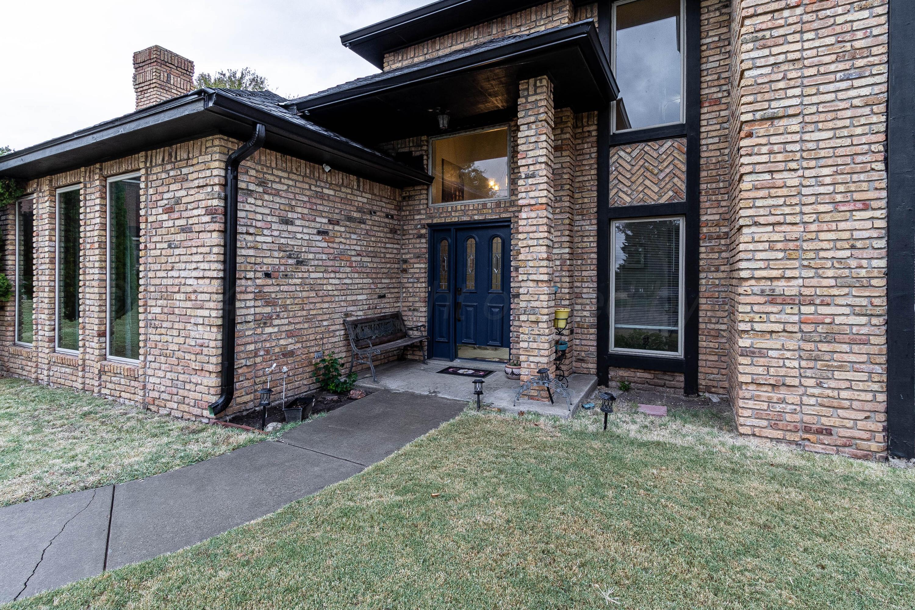 4 Linkshire Drive Property Photo 5