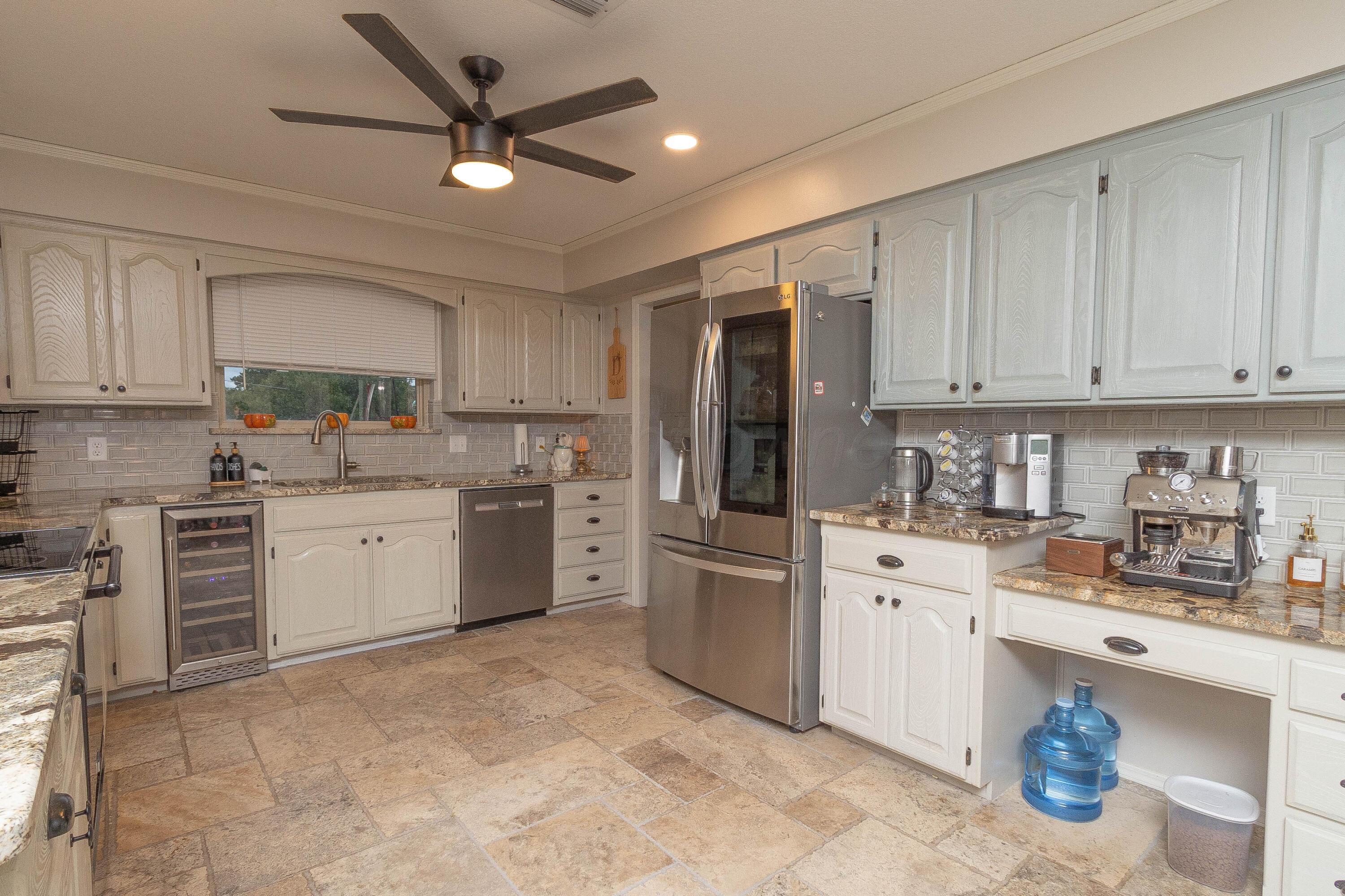 4 Linkshire Drive Property Photo 16