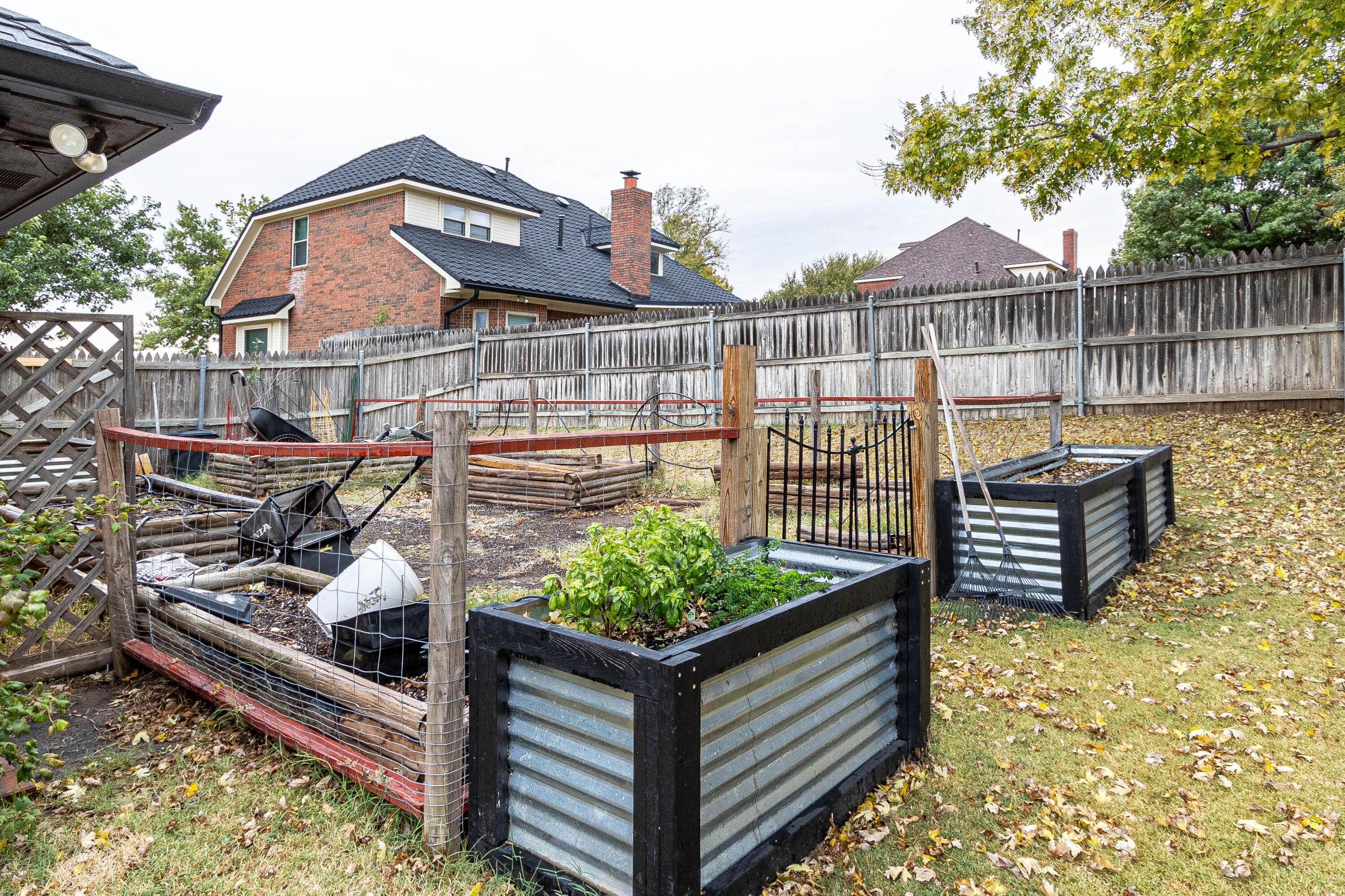 4 Linkshire Drive Property Photo 27