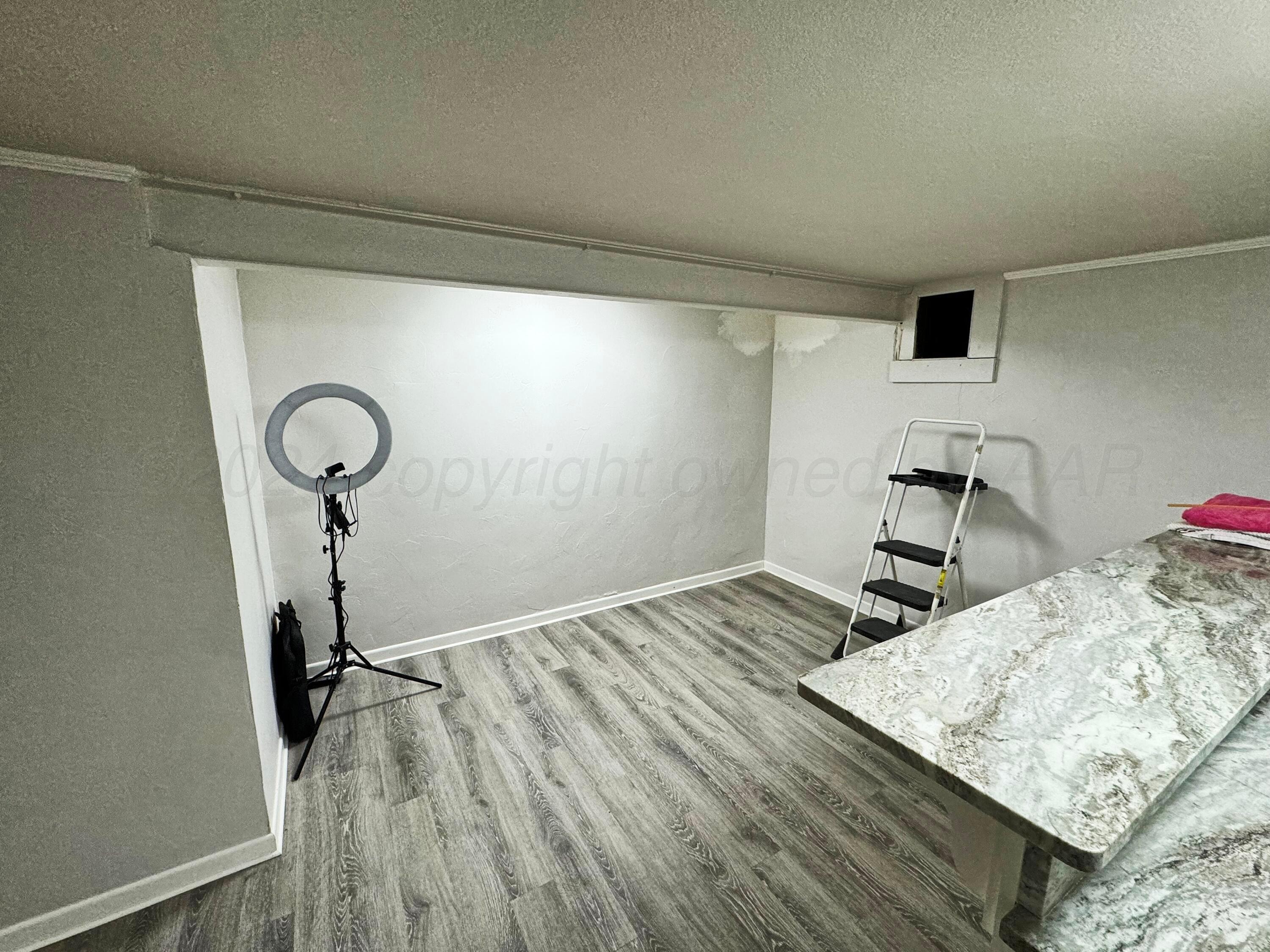 10 S Denton Street Property Photo 18