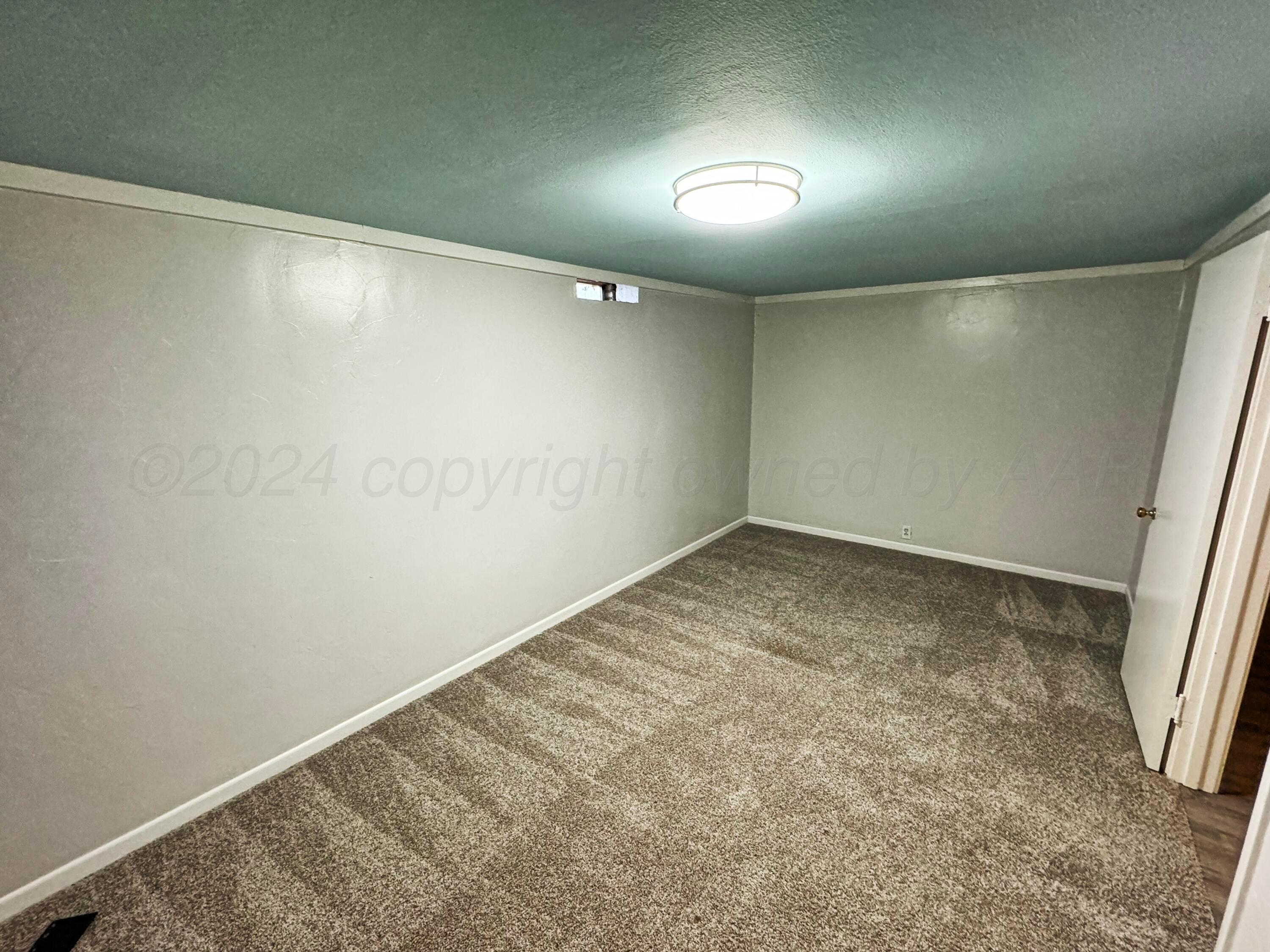 10 S Denton Street Property Photo 19