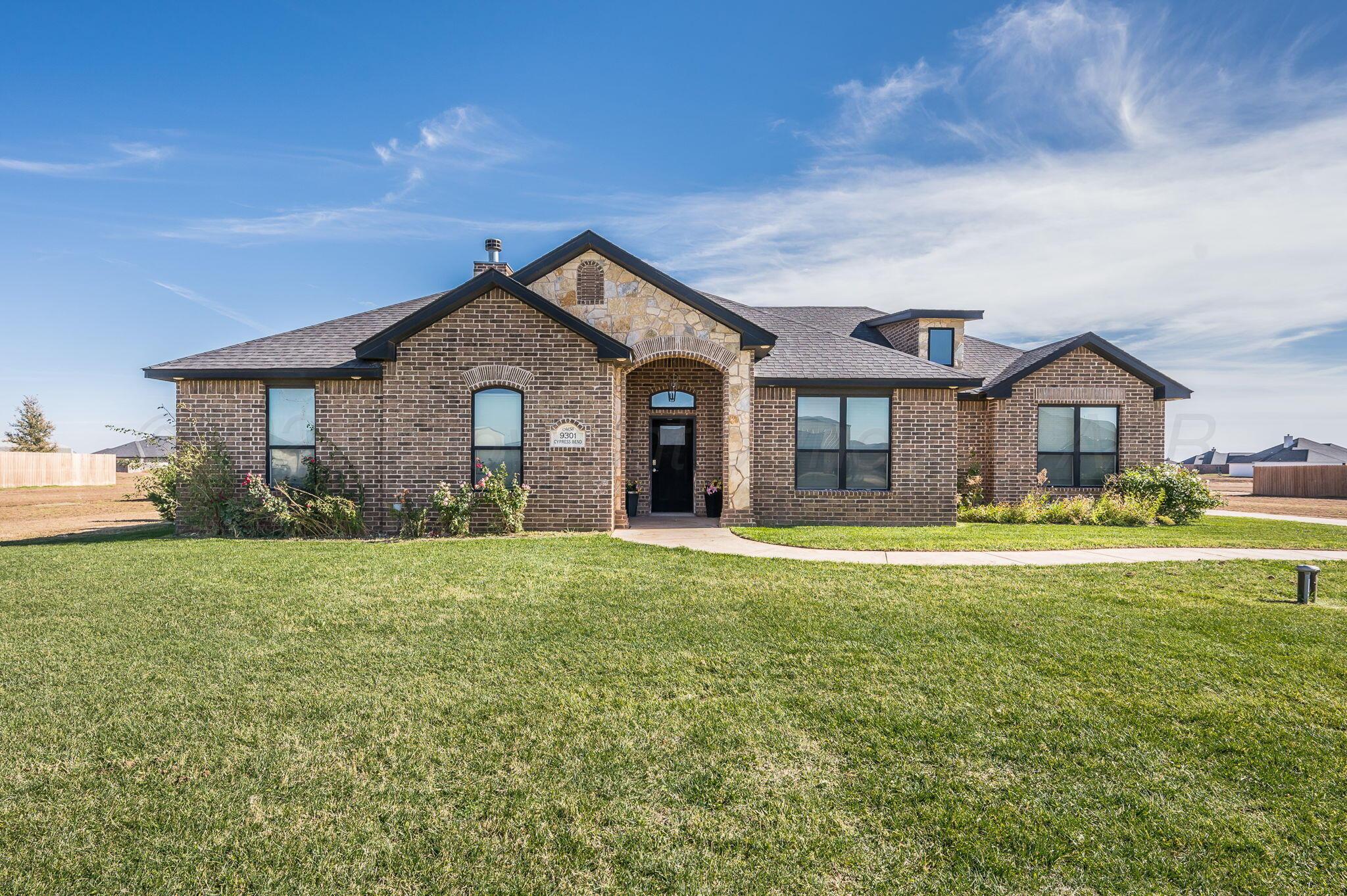 9301 Cypress Bend Drive Property Photo 1