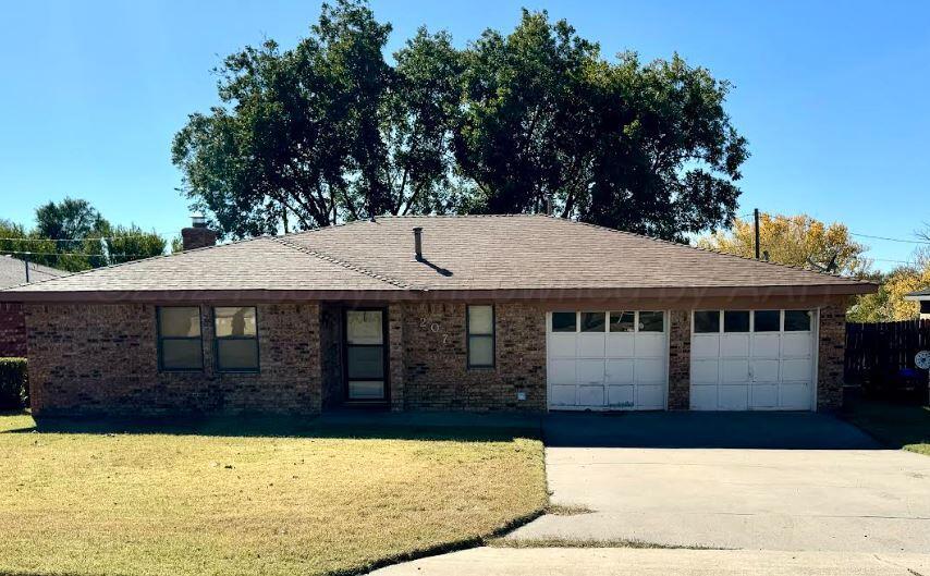 207 Caprock Street Property Photo 1