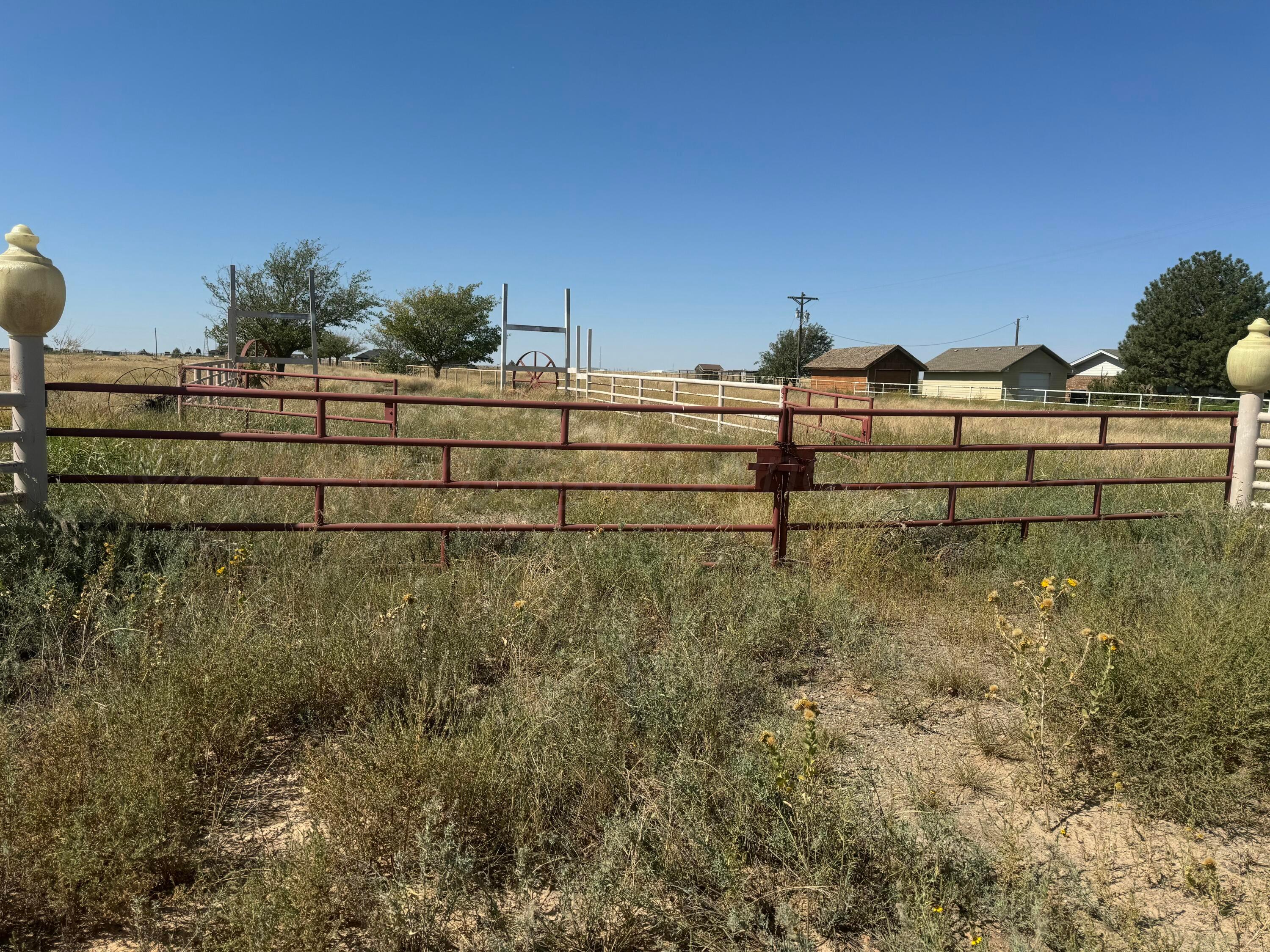 Blk D2 Sec 13 Property Photo 1
