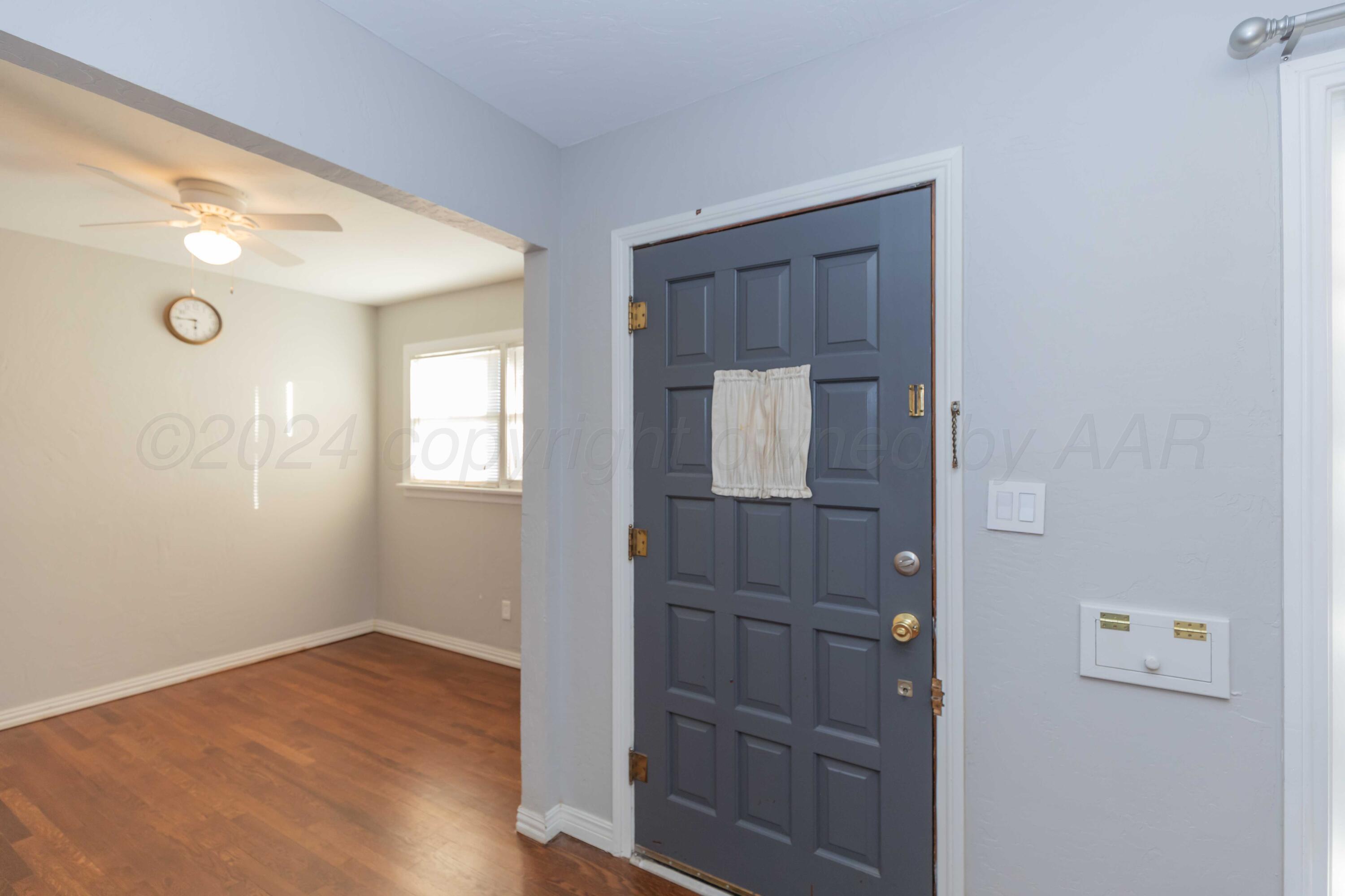 137 N Goliad Street Property Photo 4