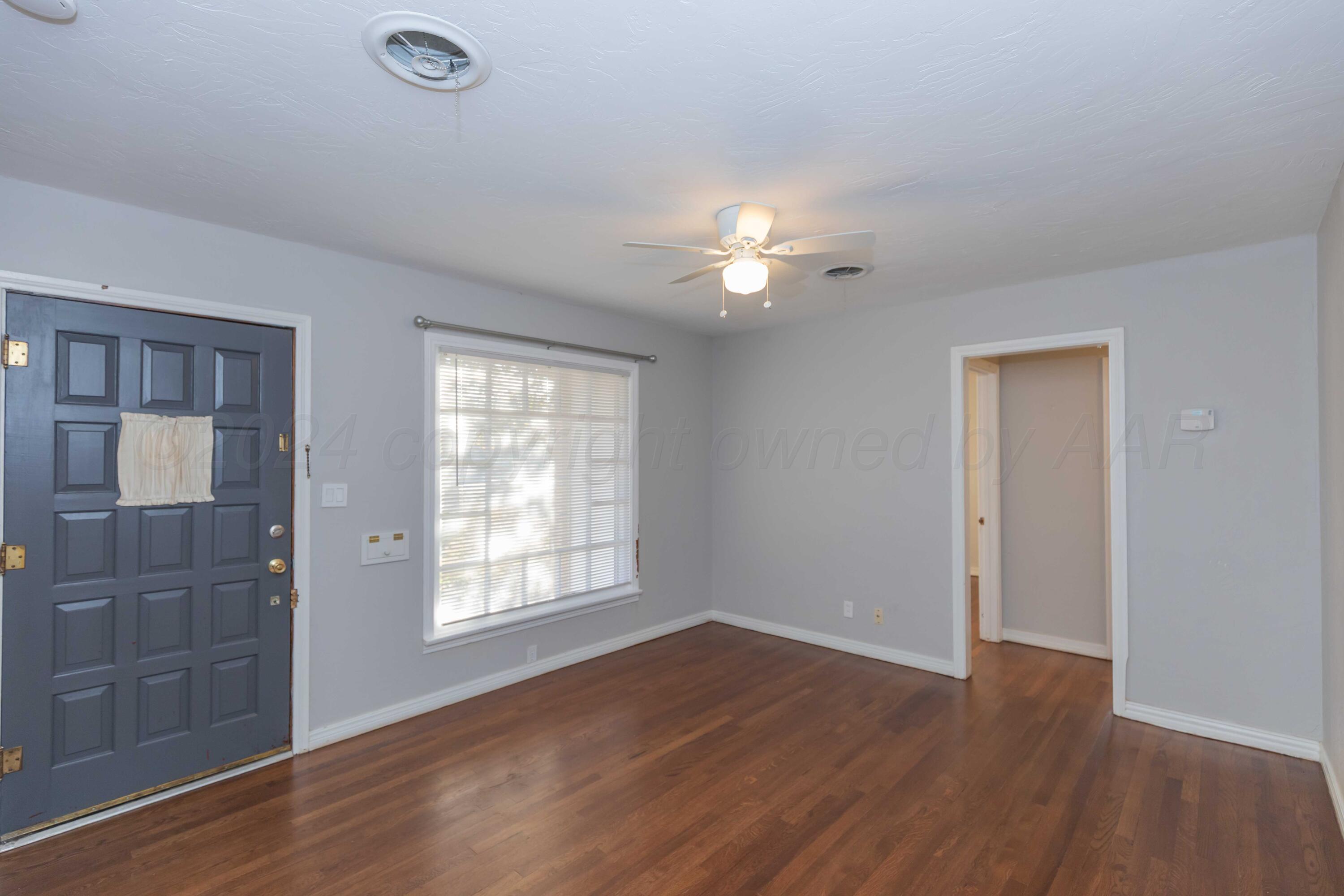 137 N Goliad Street Property Photo 6