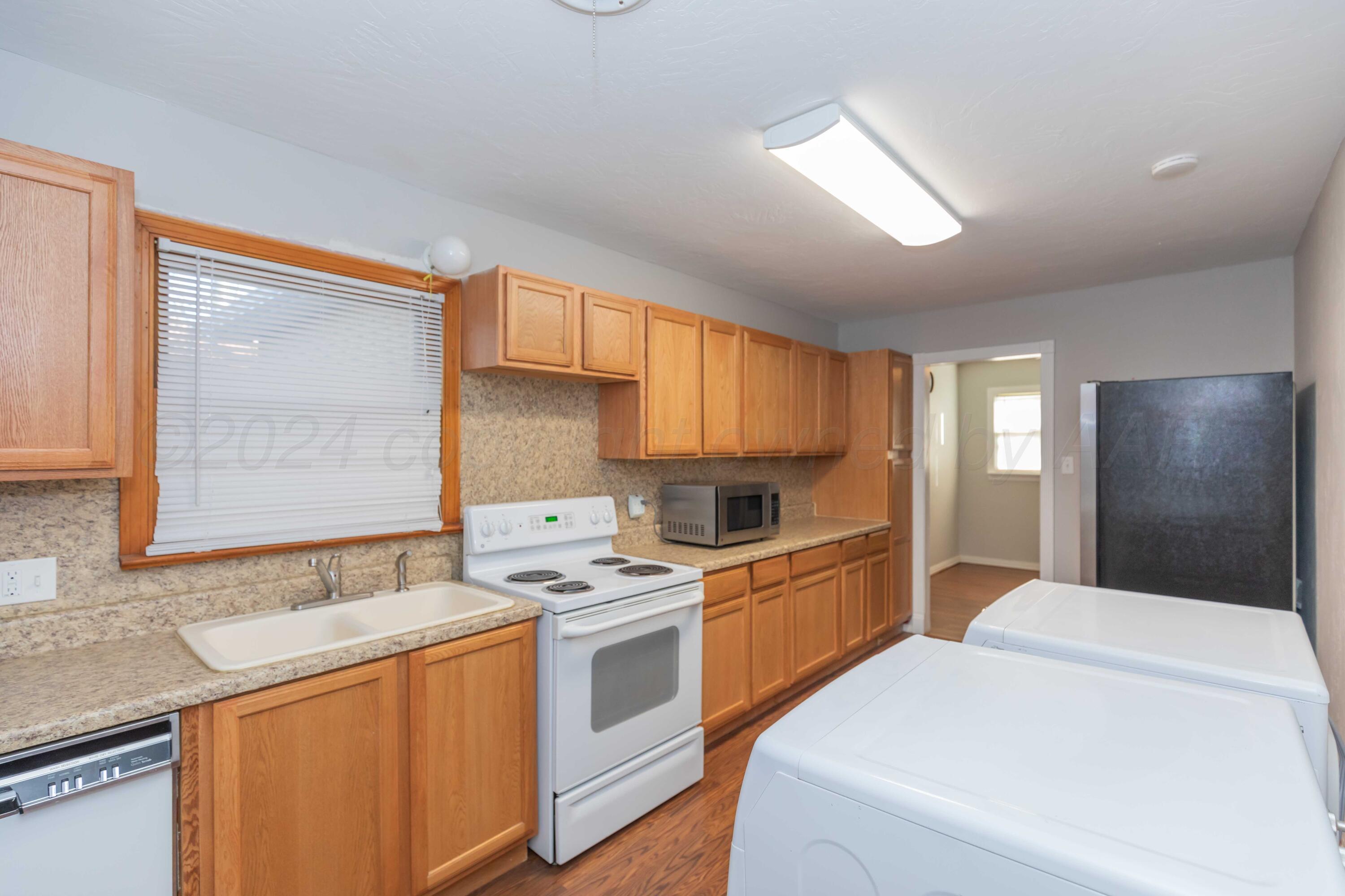 137 N Goliad Street Property Photo 16
