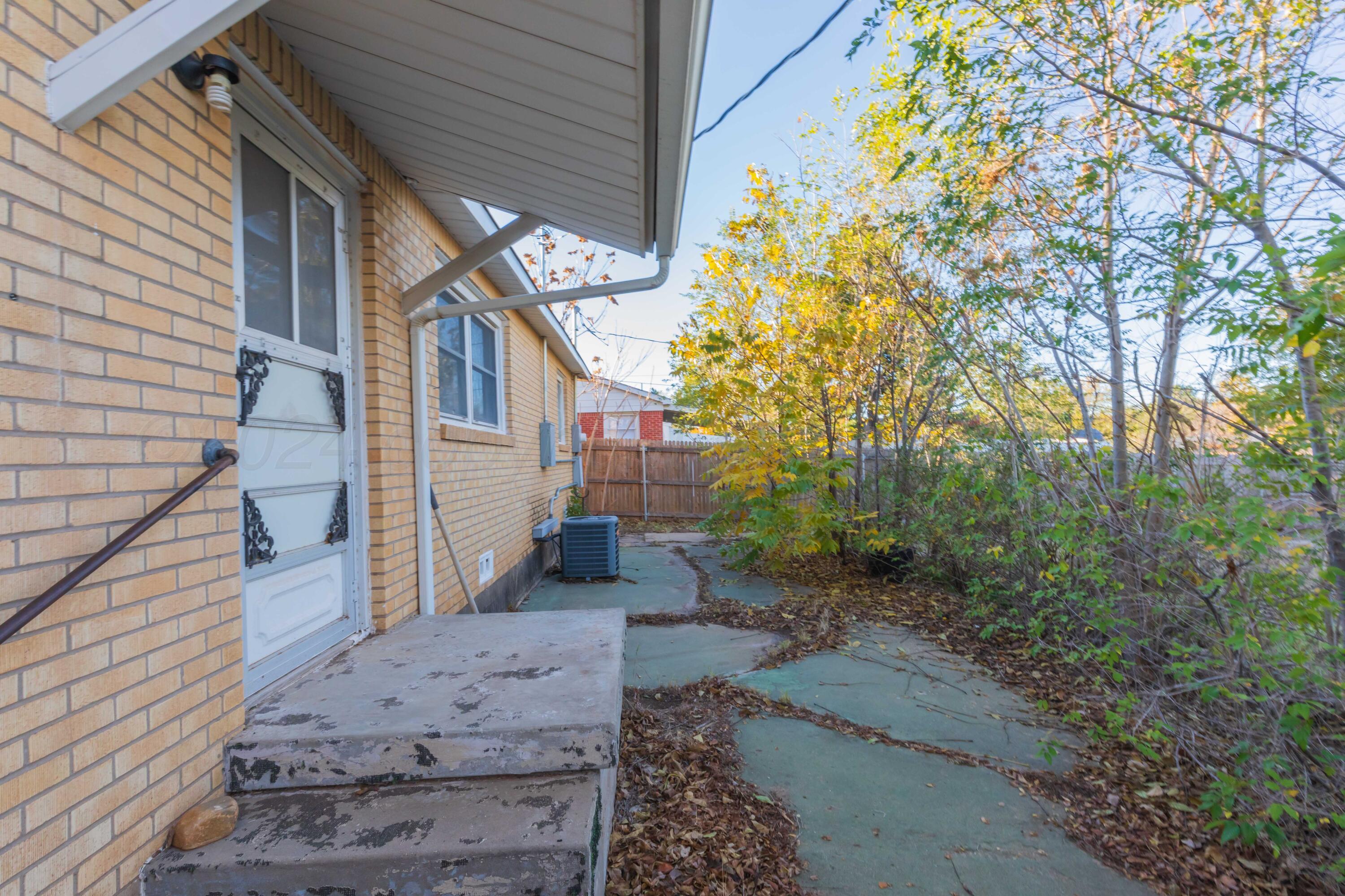 137 N Goliad Street Property Photo 36