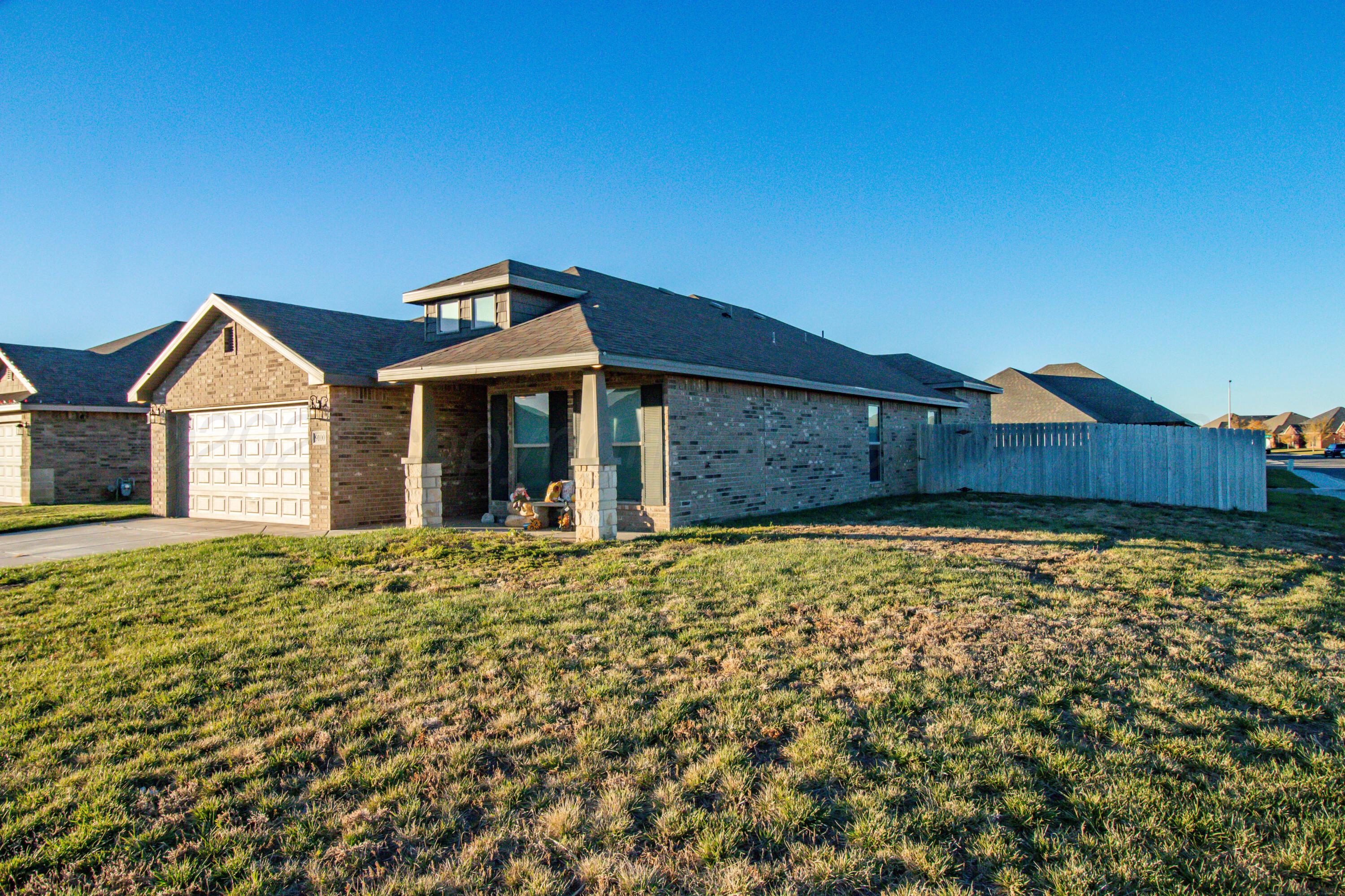 9100 Lexford Drive Property Photo 3