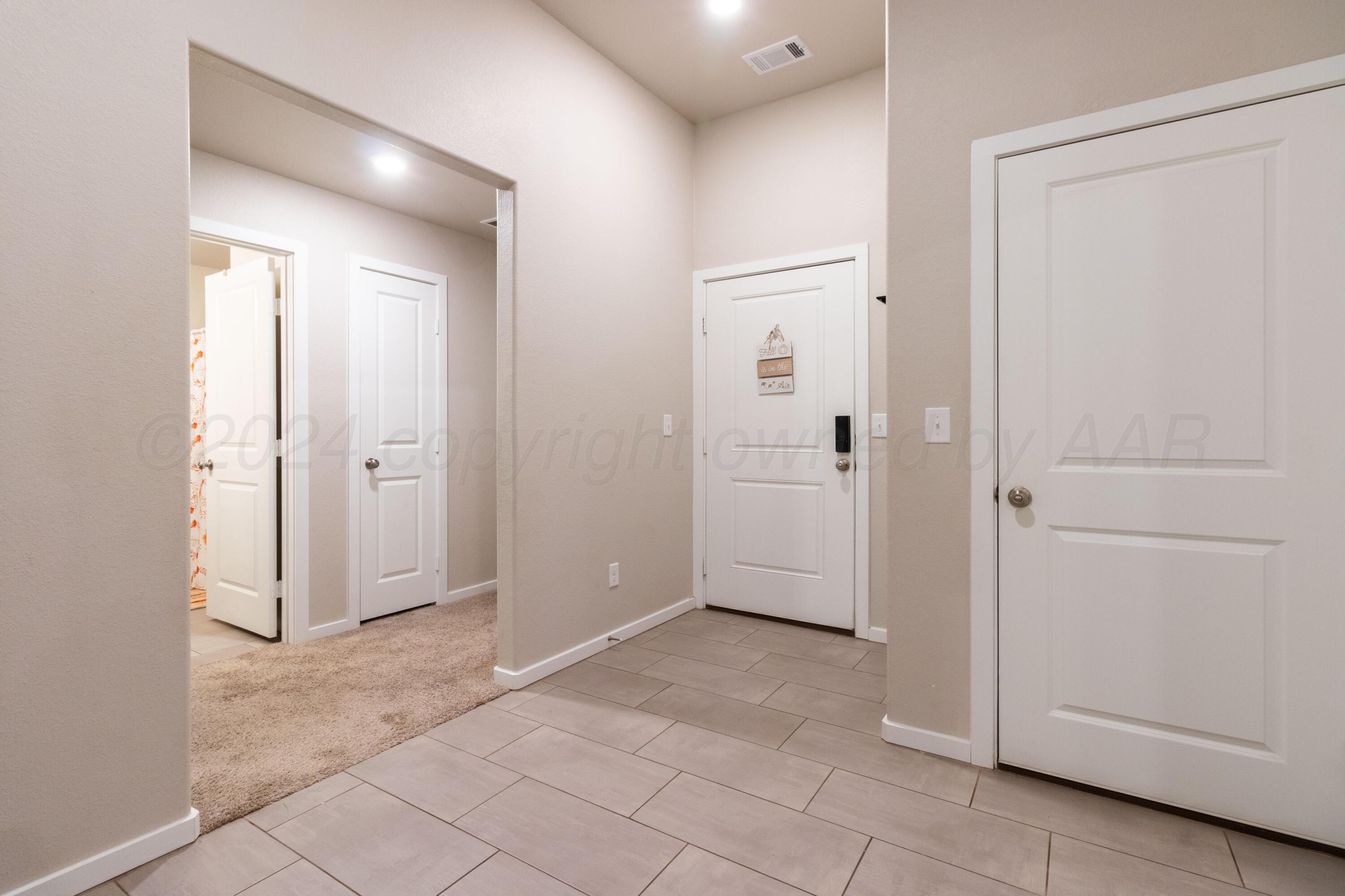 9100 Lexford Drive Property Photo 4