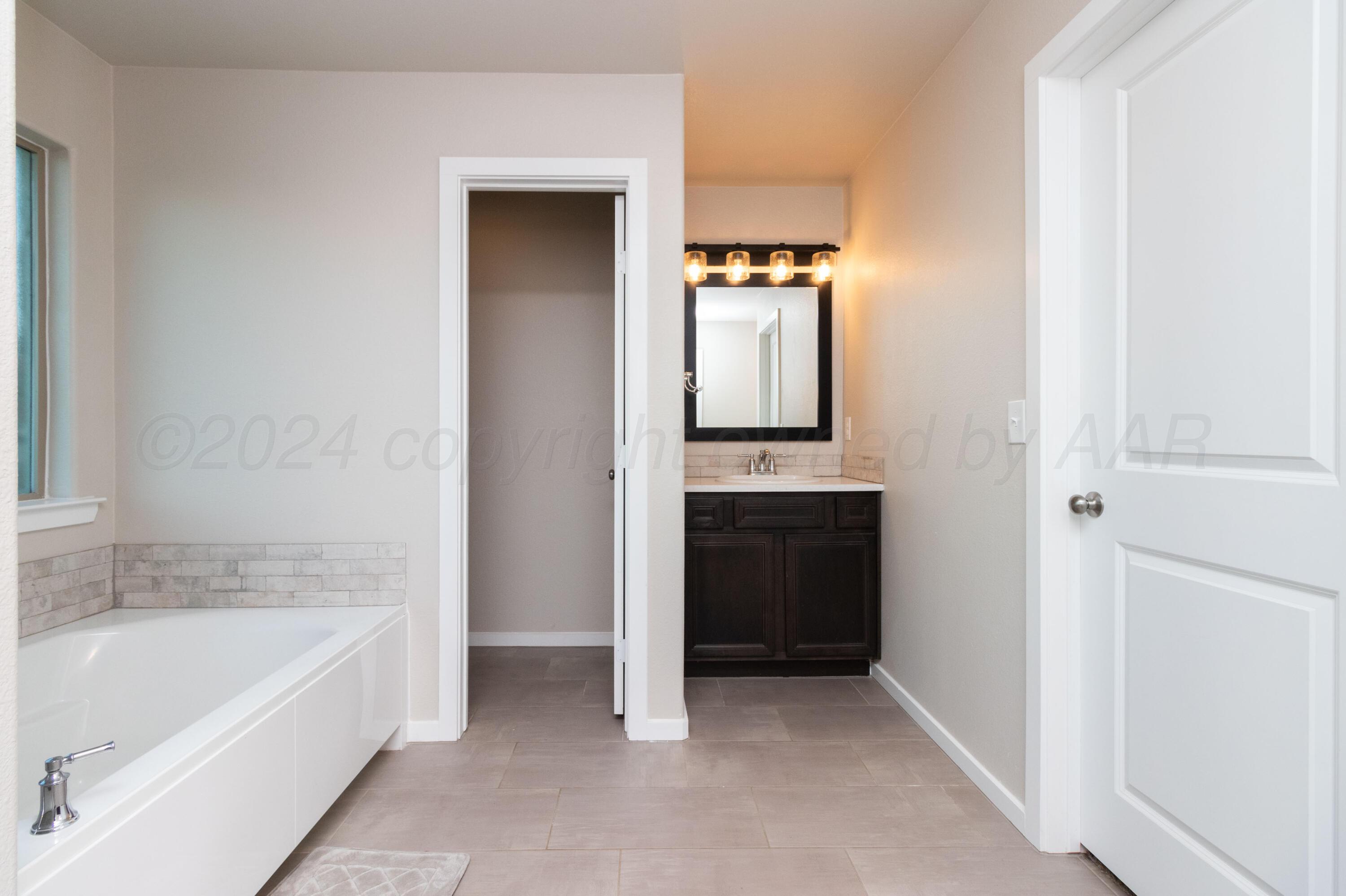 9100 Lexford Drive Property Photo 19