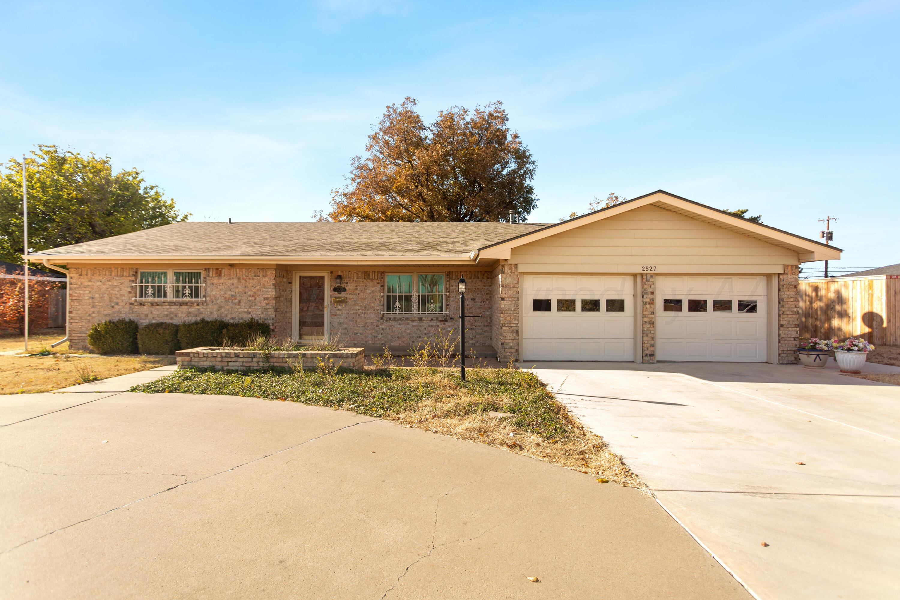 2527 N Duncan Street Property Photo