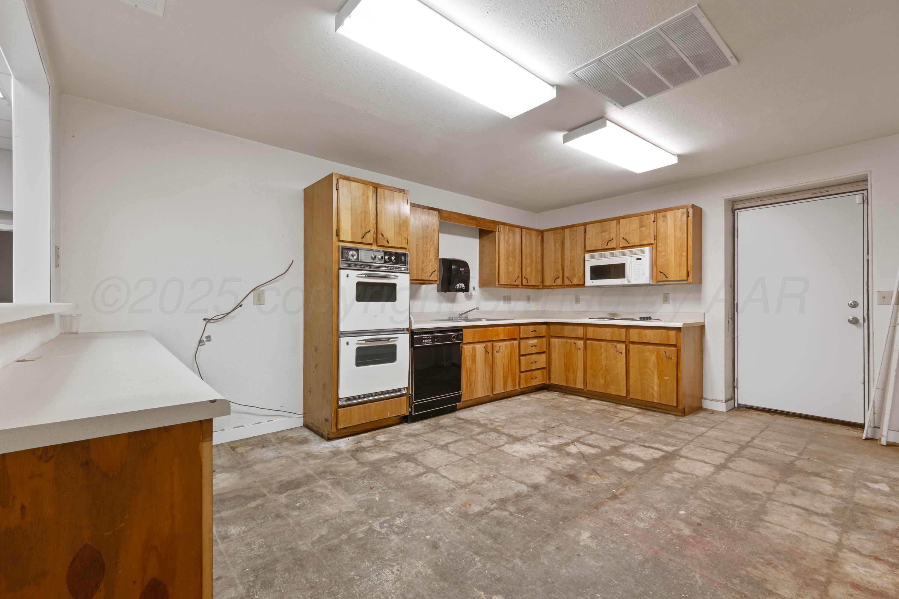 500 S Bliss Avenue Property Photo 13