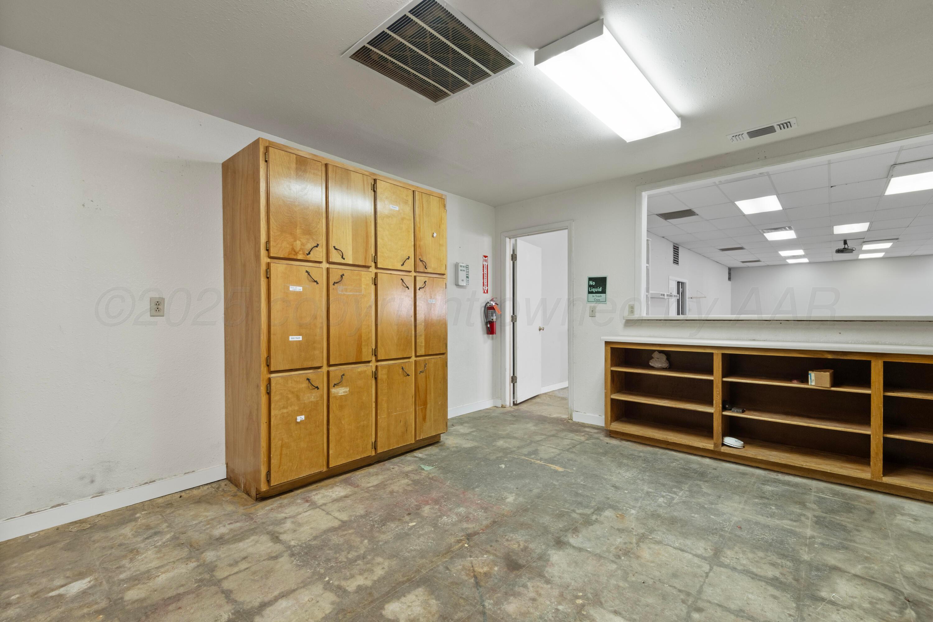 500 S Bliss Avenue Property Photo 14