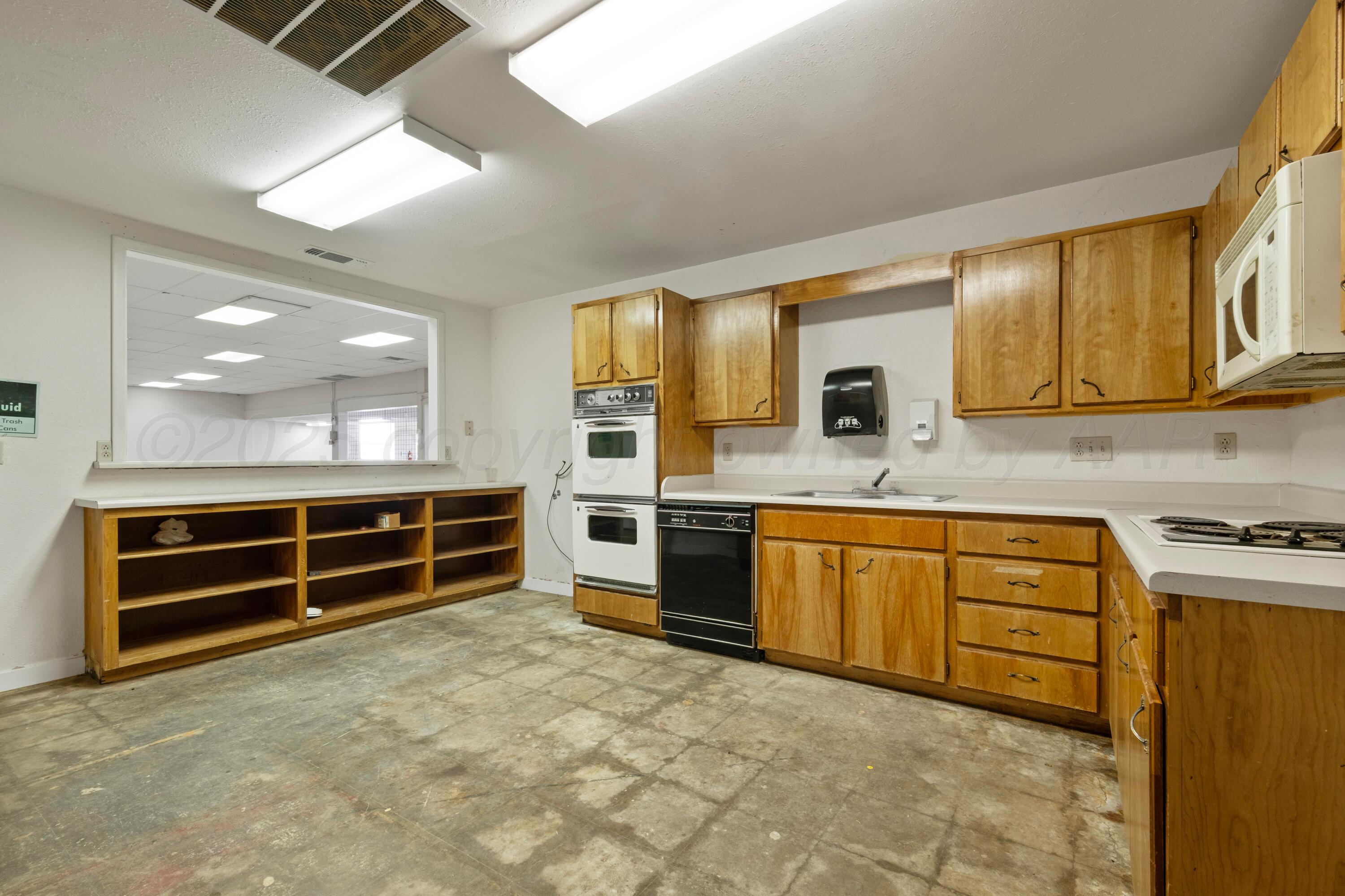 500 S Bliss Avenue Property Photo 15