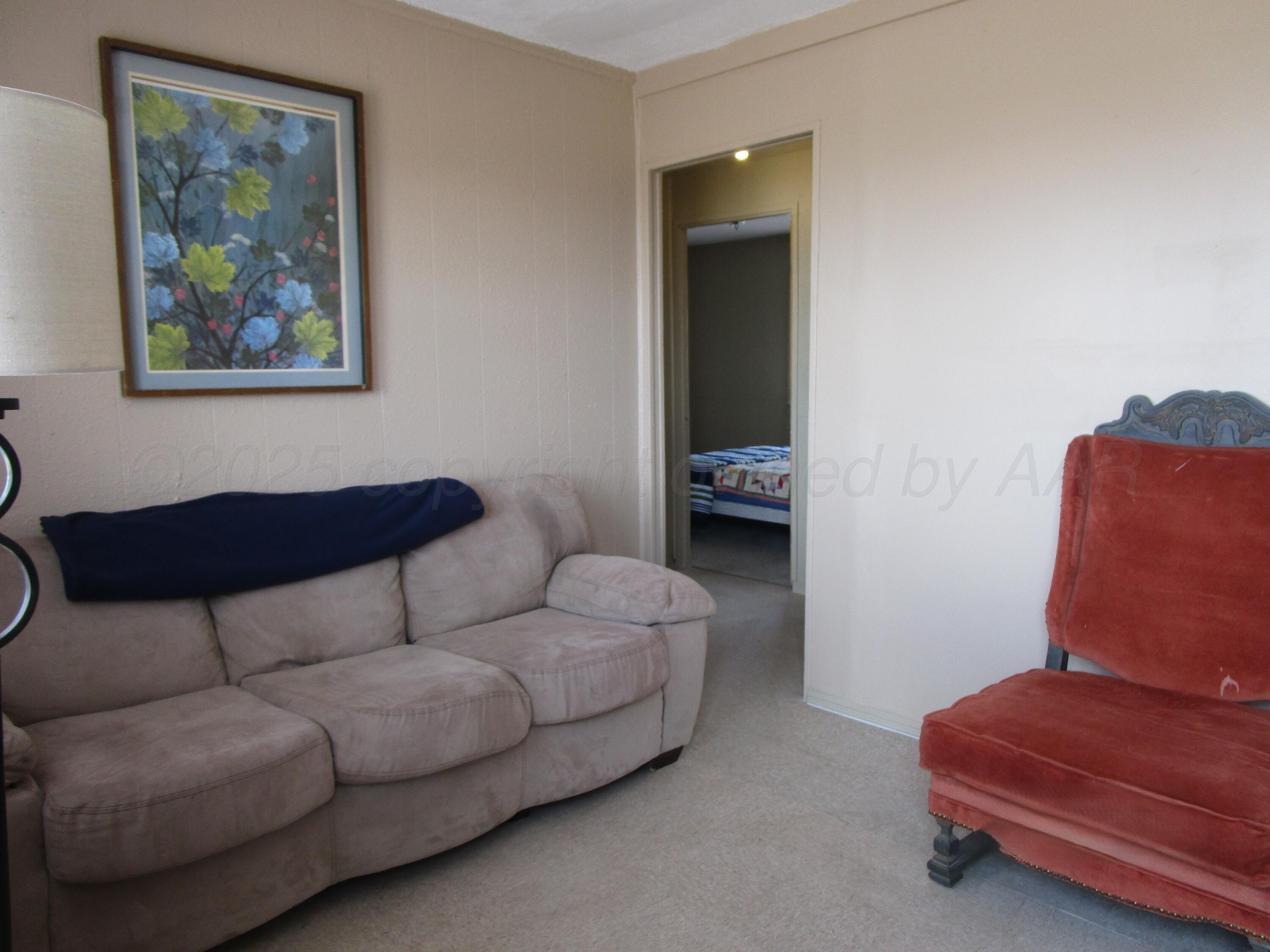 607 W Wilson, #7 Property Photo 3