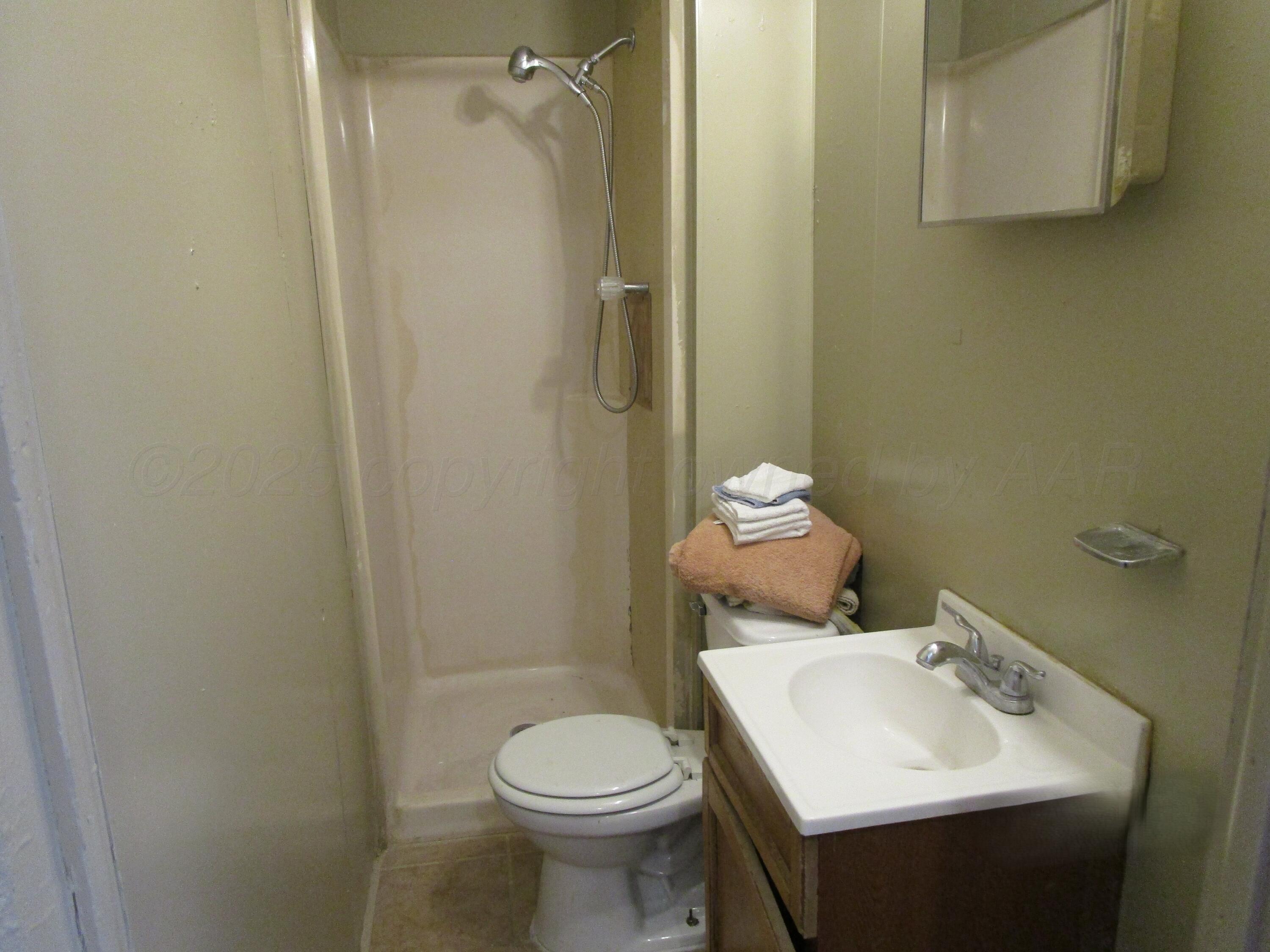 607 W Wilson, #7 Property Photo 8