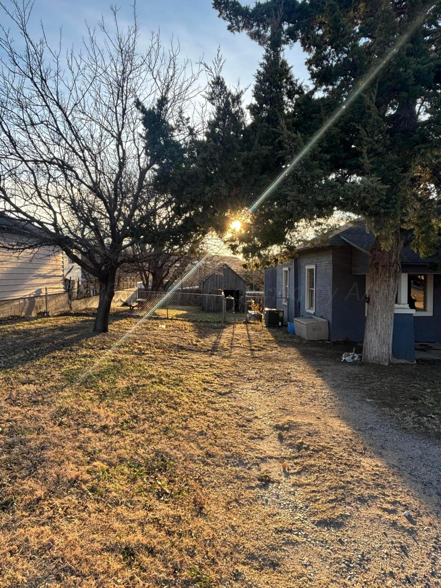 206 Harvey Property Photo 5