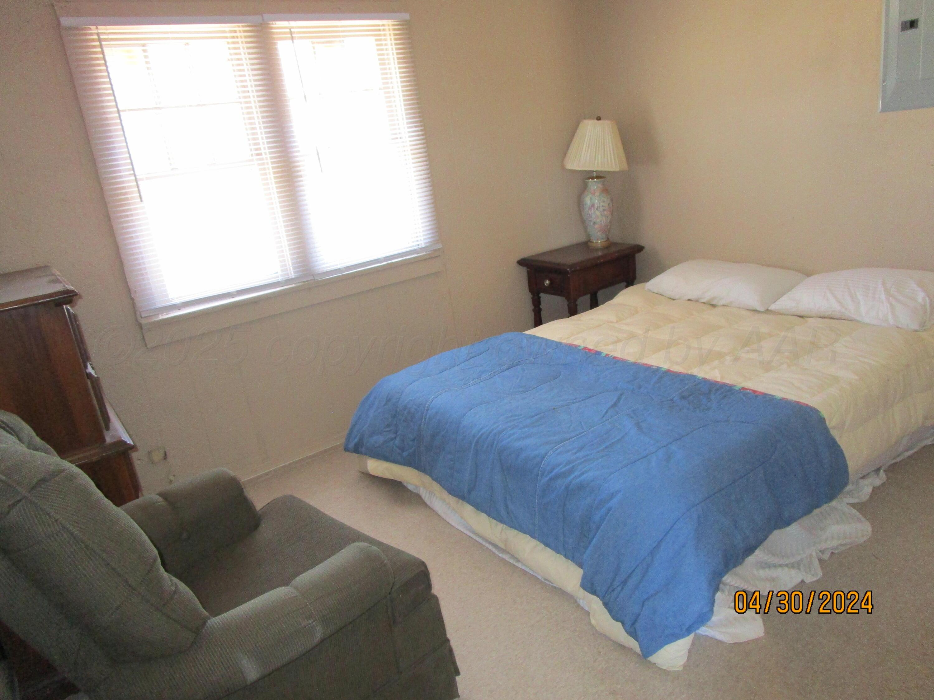 607 W Wilson, #6 Property Photo 6
