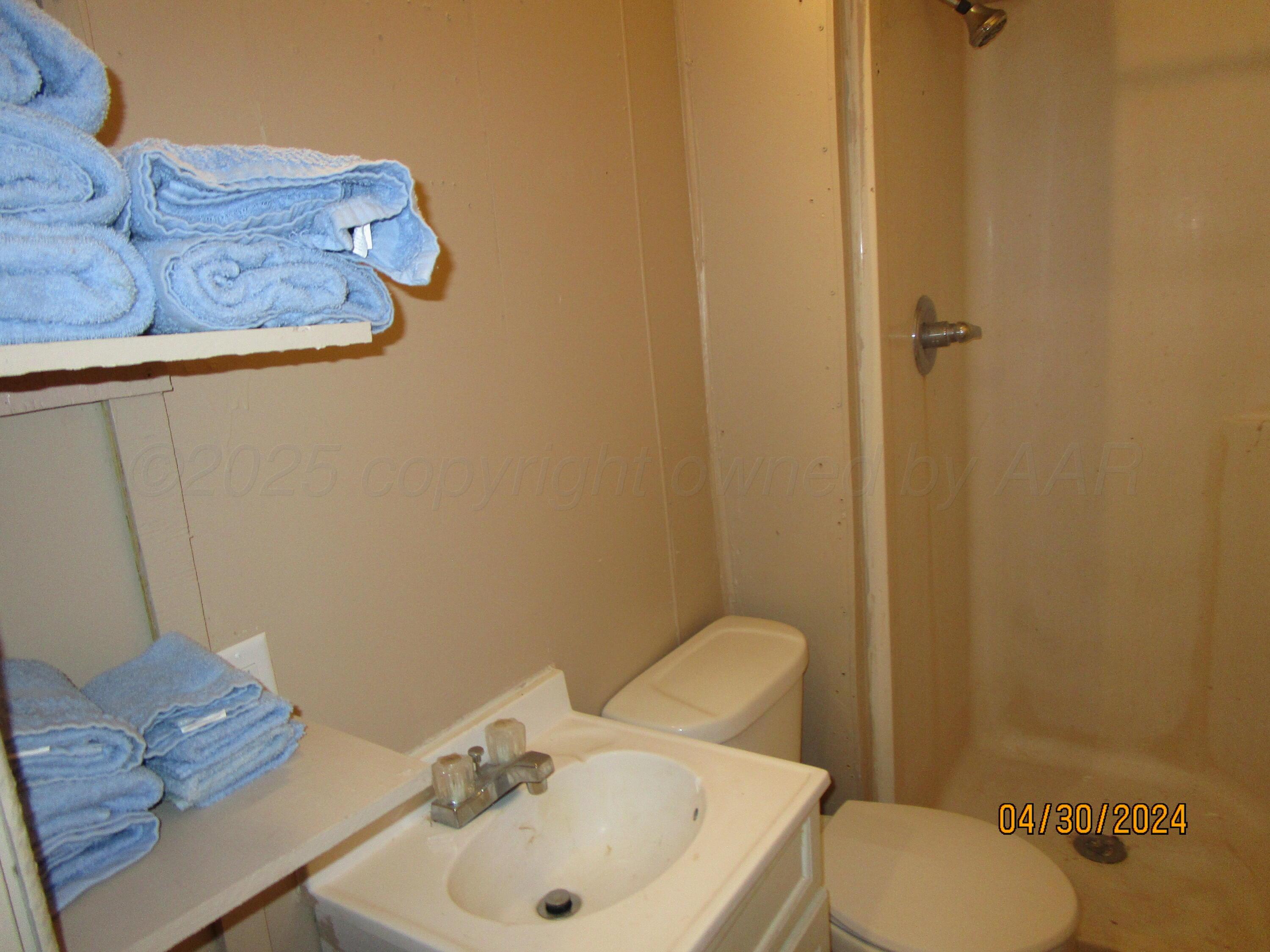 607 W Wilson, #6 Property Photo 7