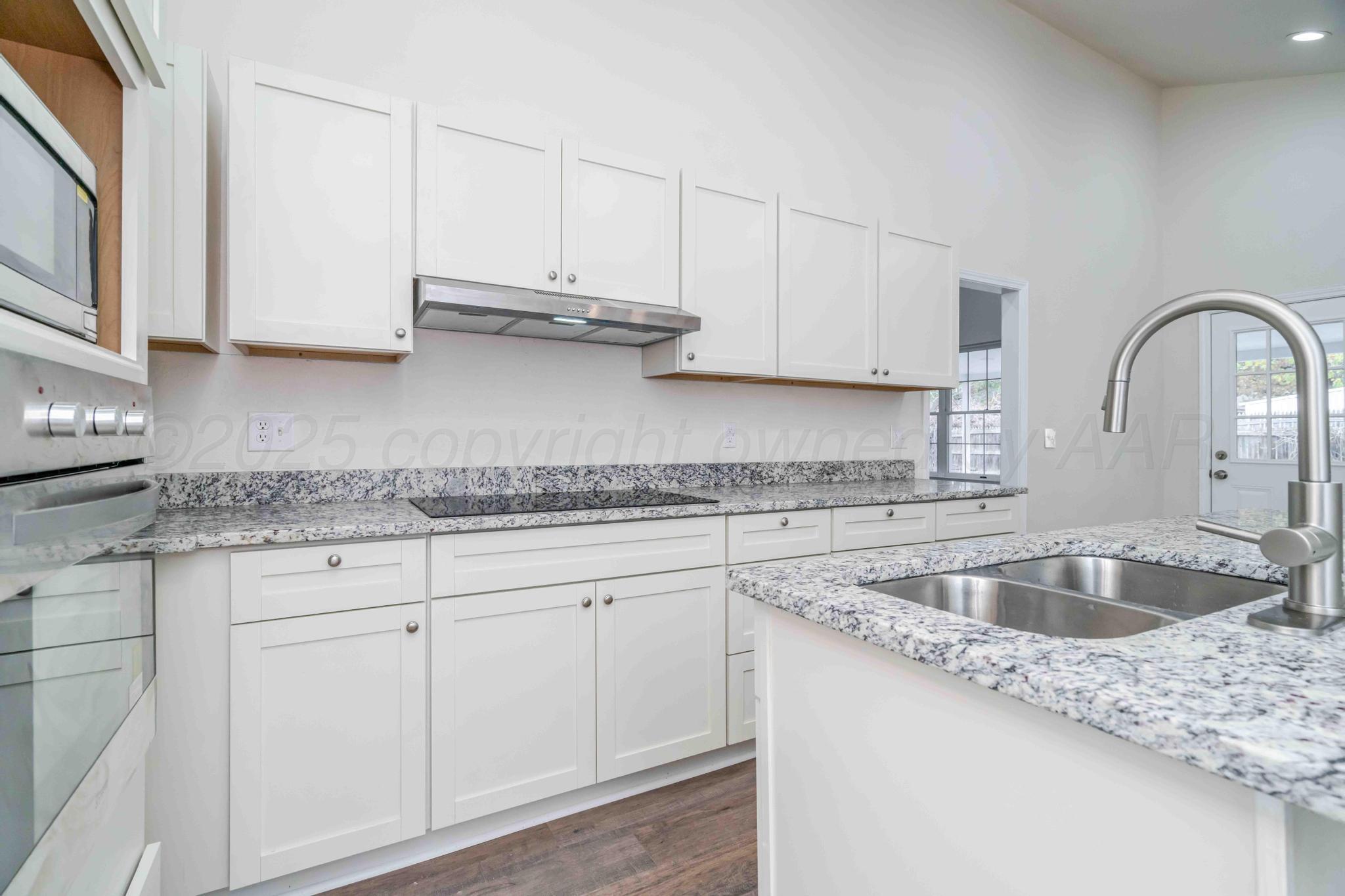 4204 Roxton Drive Property Photo 8