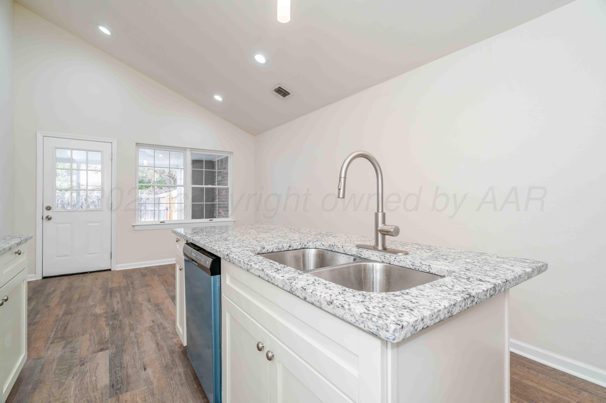 4204 Roxton Drive Property Photo 9