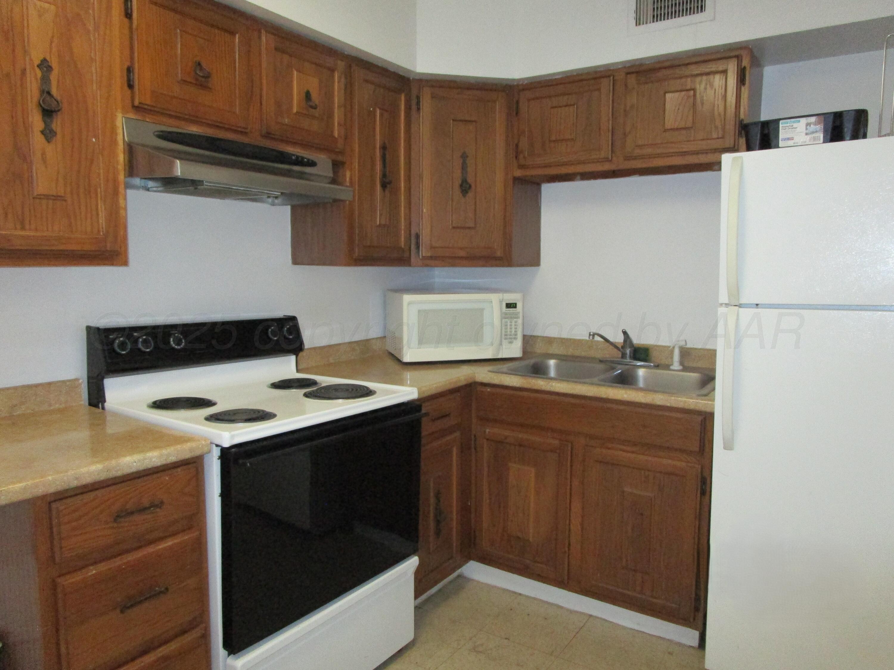 200 W 7th, A Property Photo 3