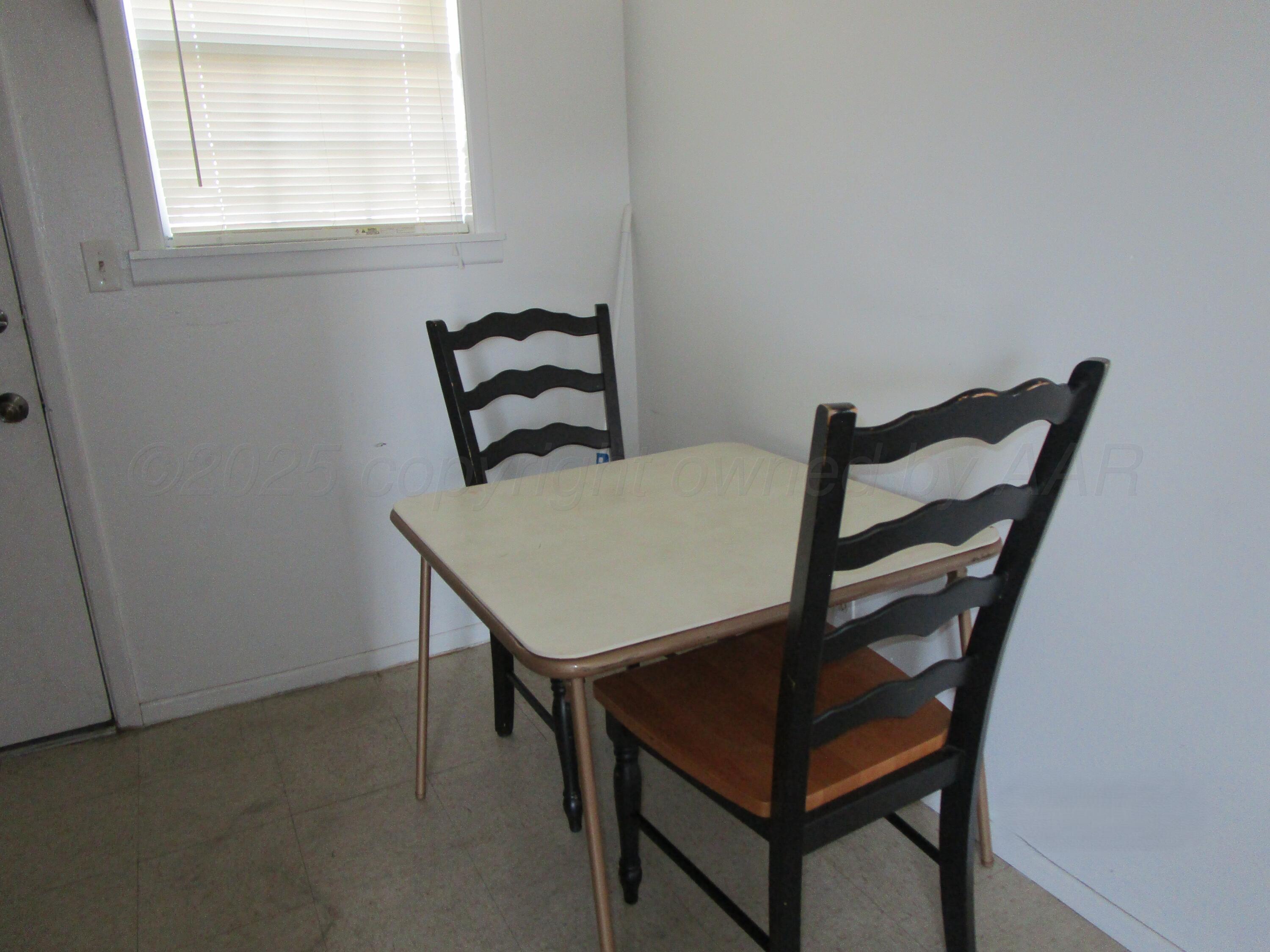 200 W 7th, A Property Photo 4