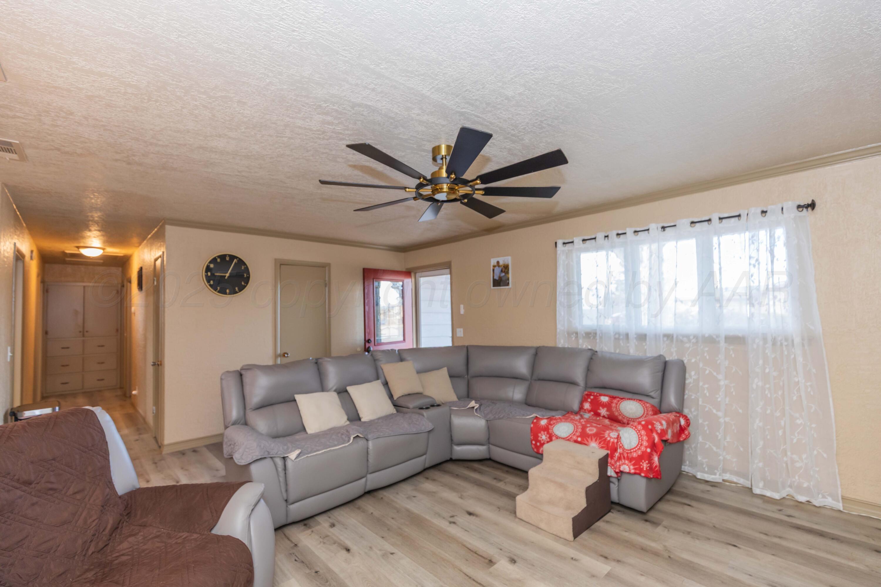 201 S Wall Street Property Photo 7