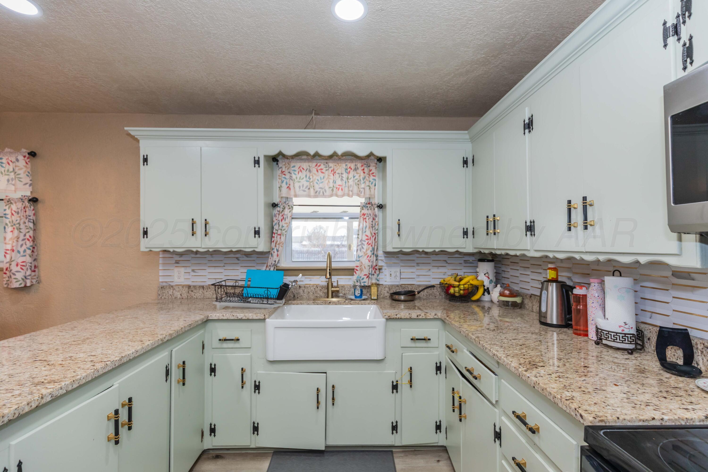 201 S Wall Street Property Photo 8