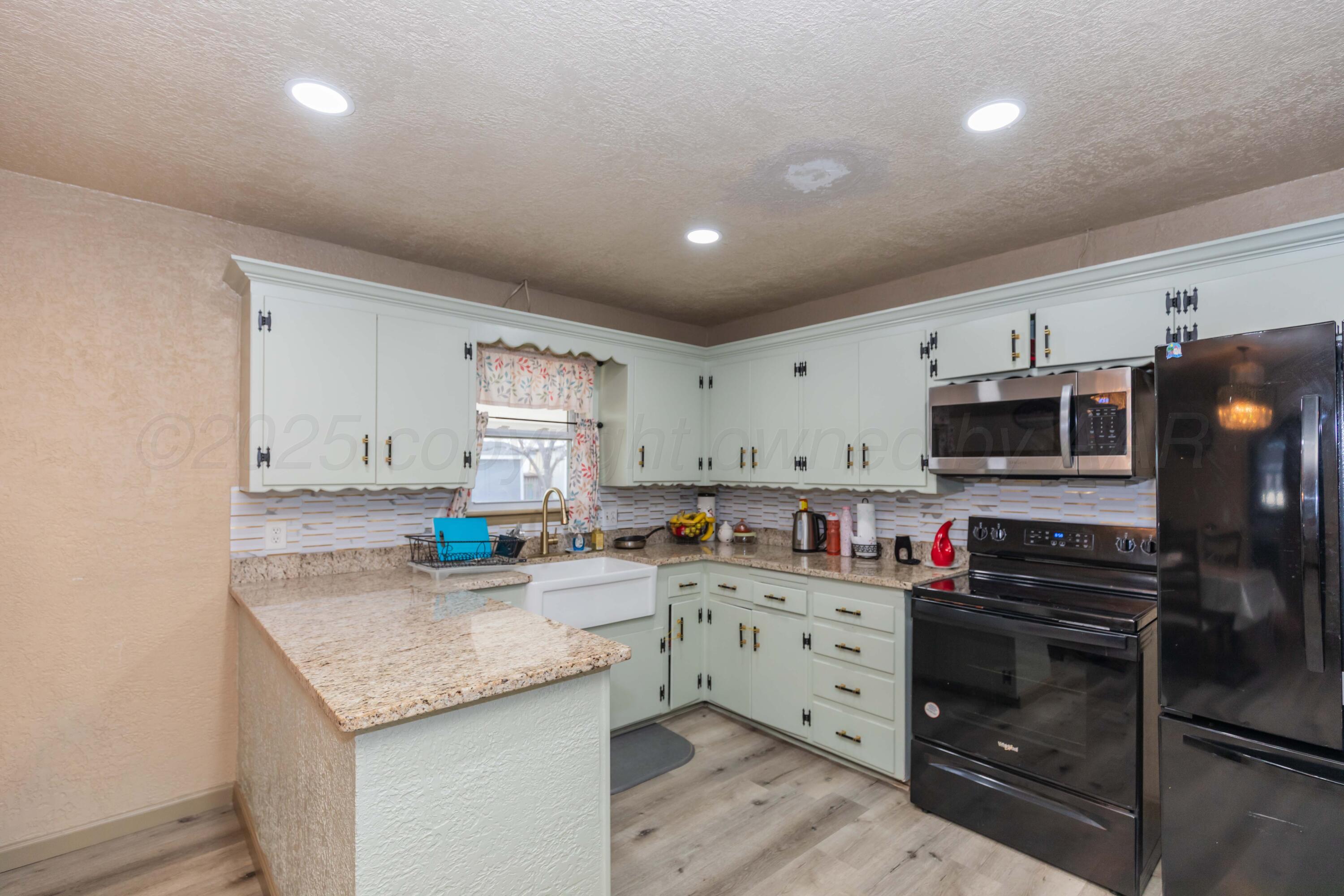 201 S Wall Street Property Photo 9