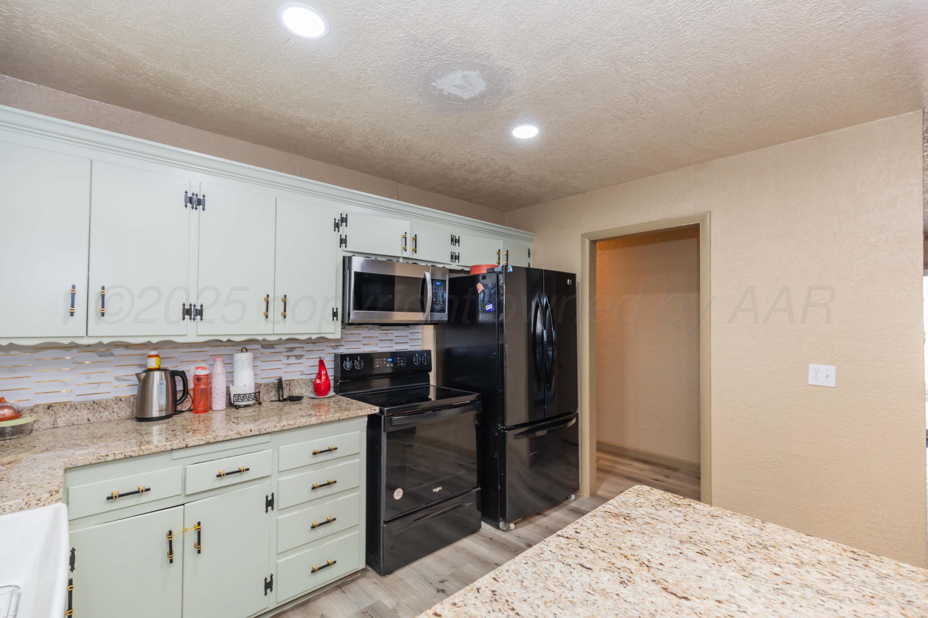 201 S Wall Street Property Photo 10