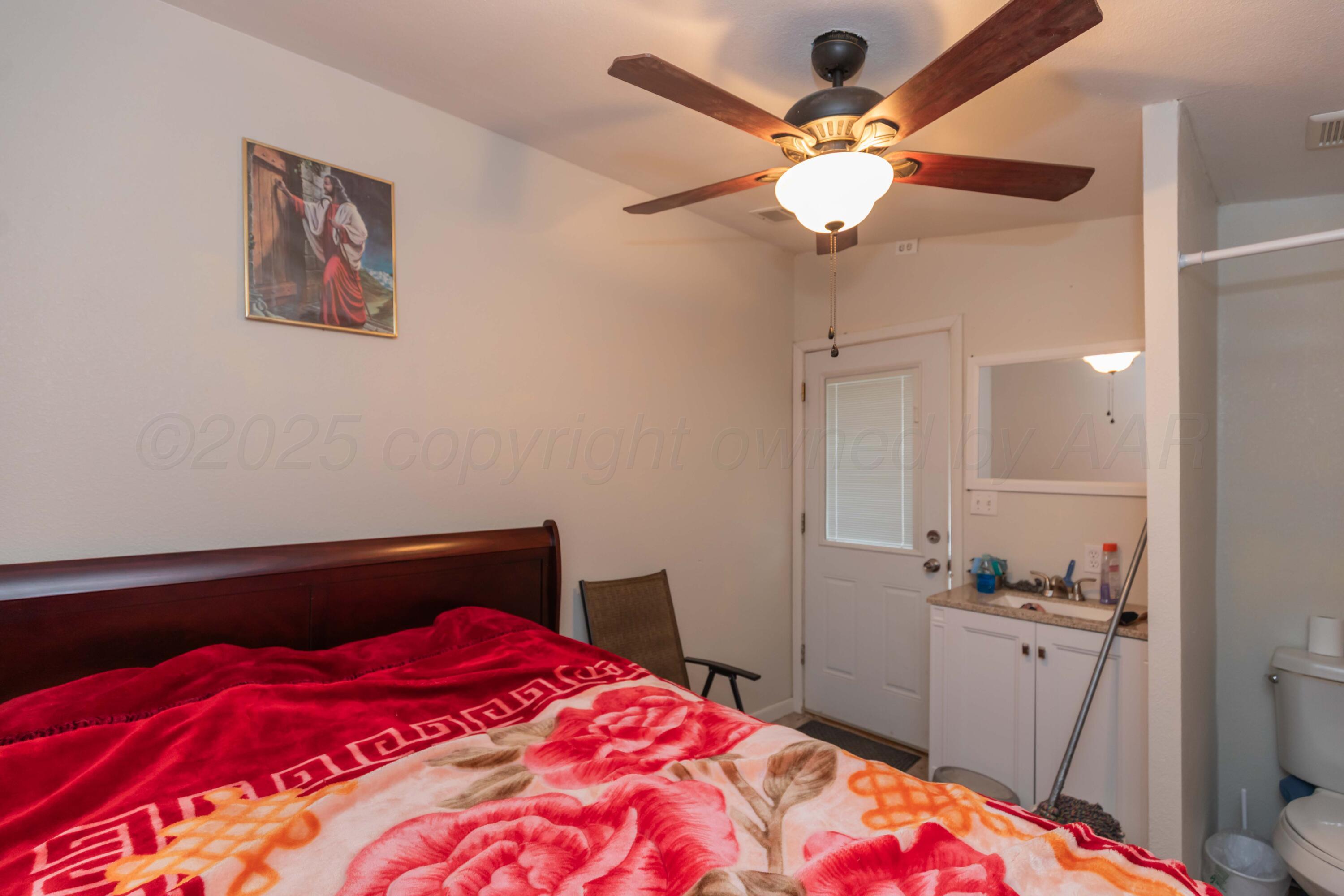201 S Wall Street Property Photo 28