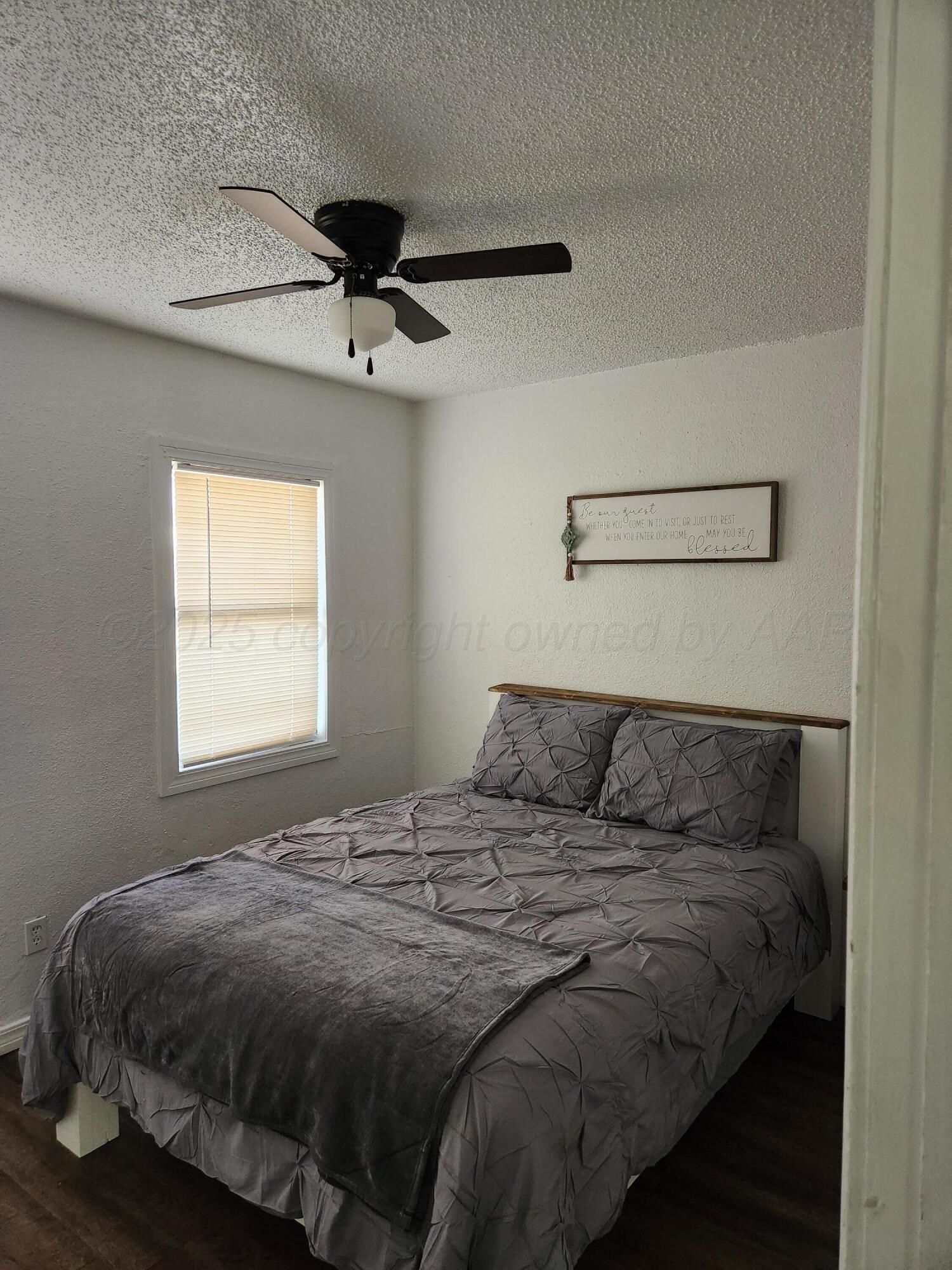 815, #2 N Deahl Street Property Photo 5