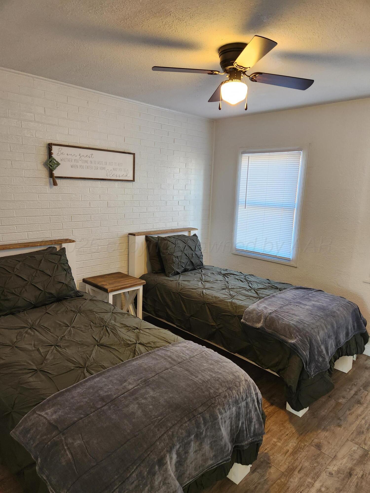 815, #5 N Deahl Street Property Photo 3