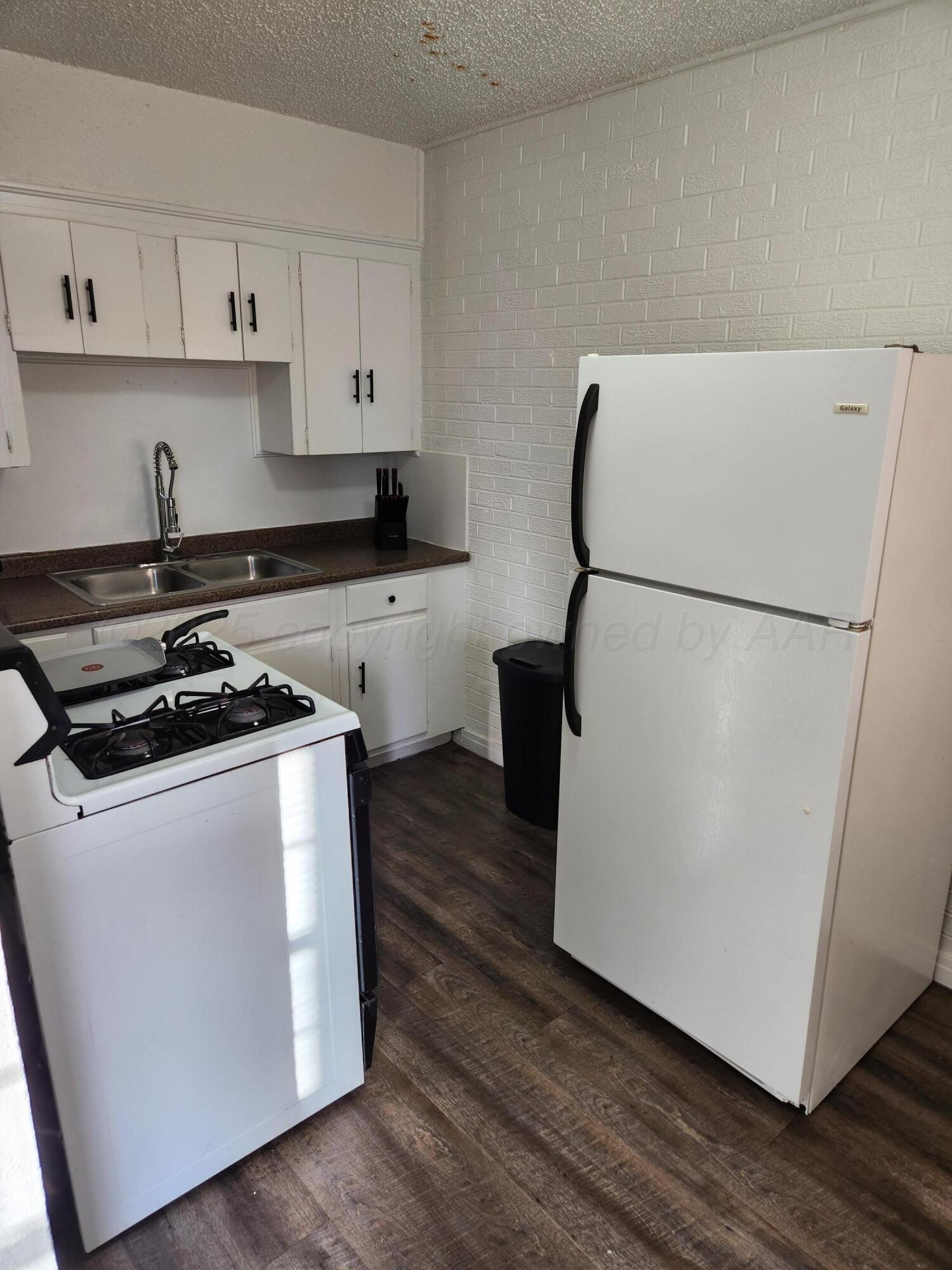 815, #5 N Deahl Street Property Photo 4