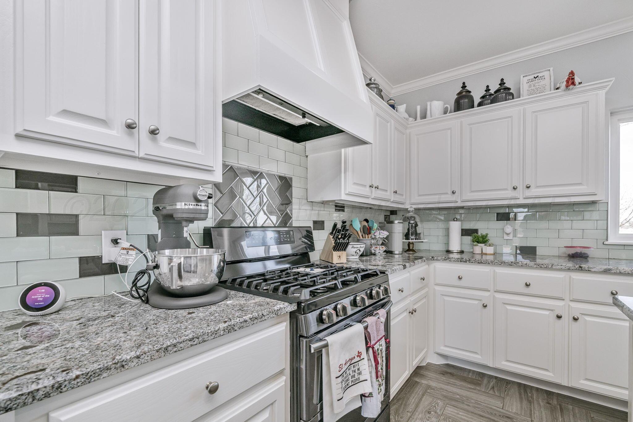 319 Arrowhead Point Property Photo 11