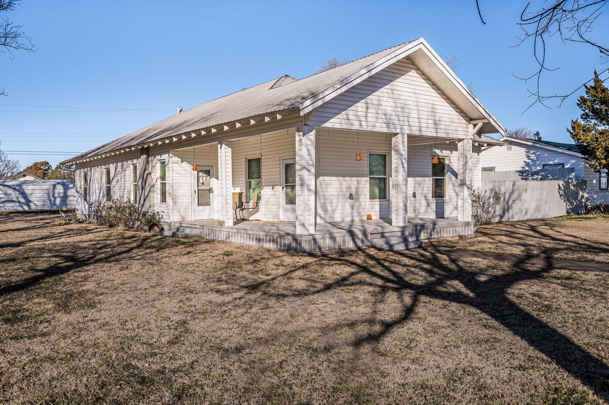 110 S Cherry Street Property Photo