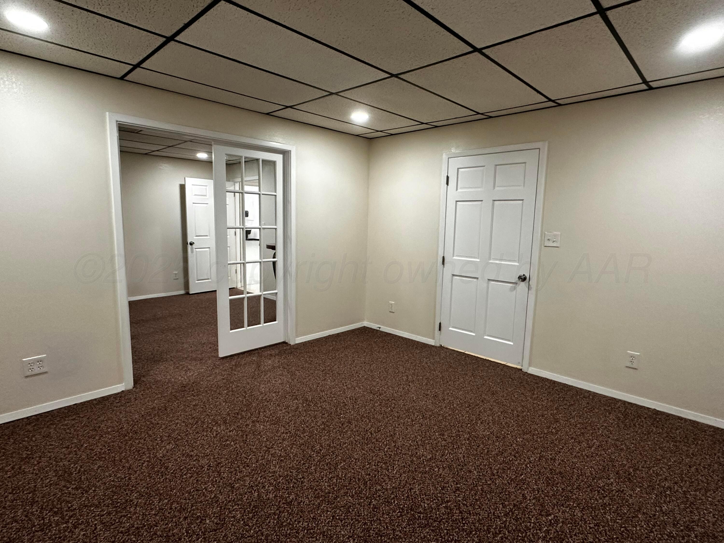 305 S Williams Street Property Photo 14