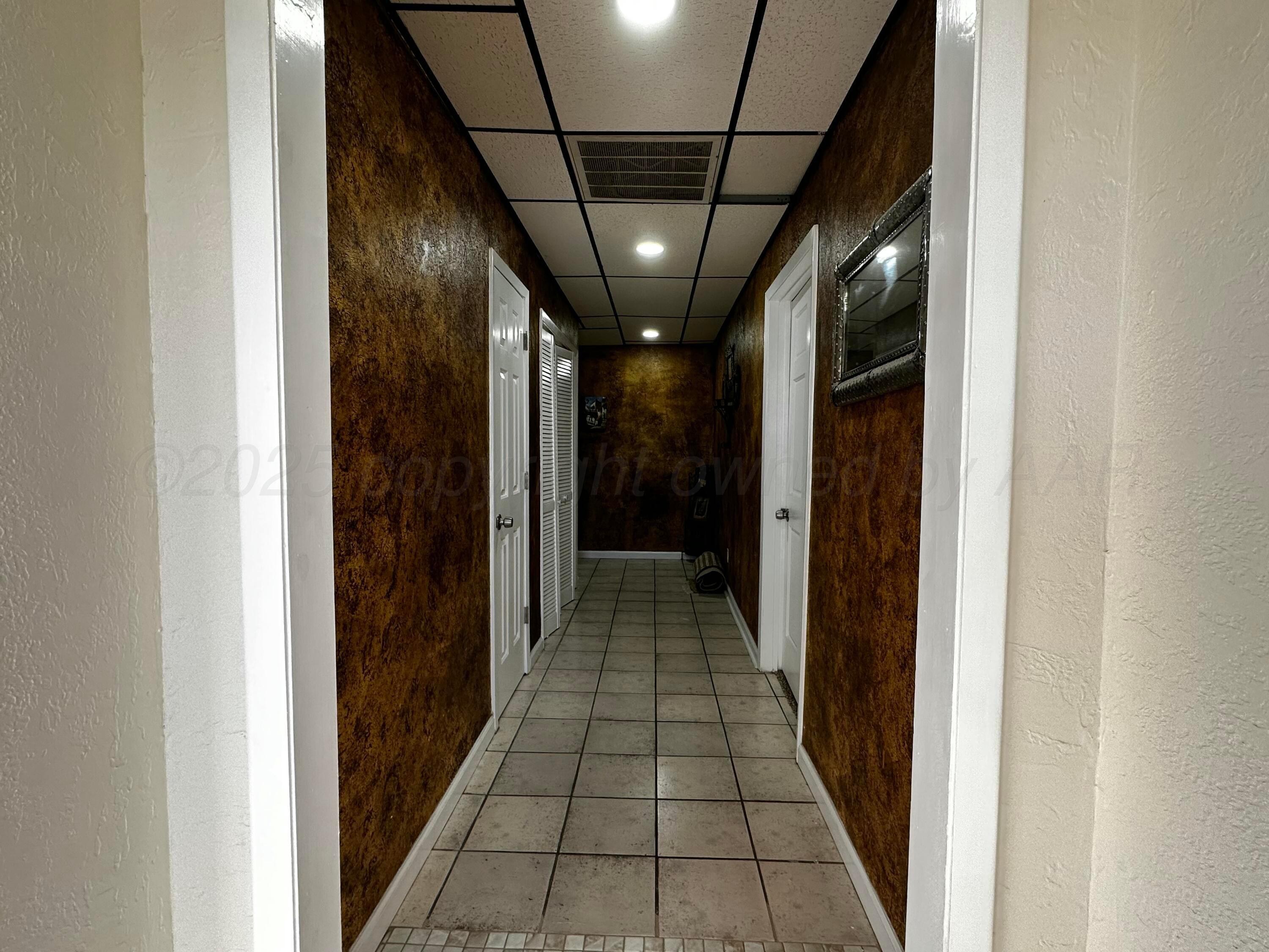 305 S Williams Street Property Photo 22