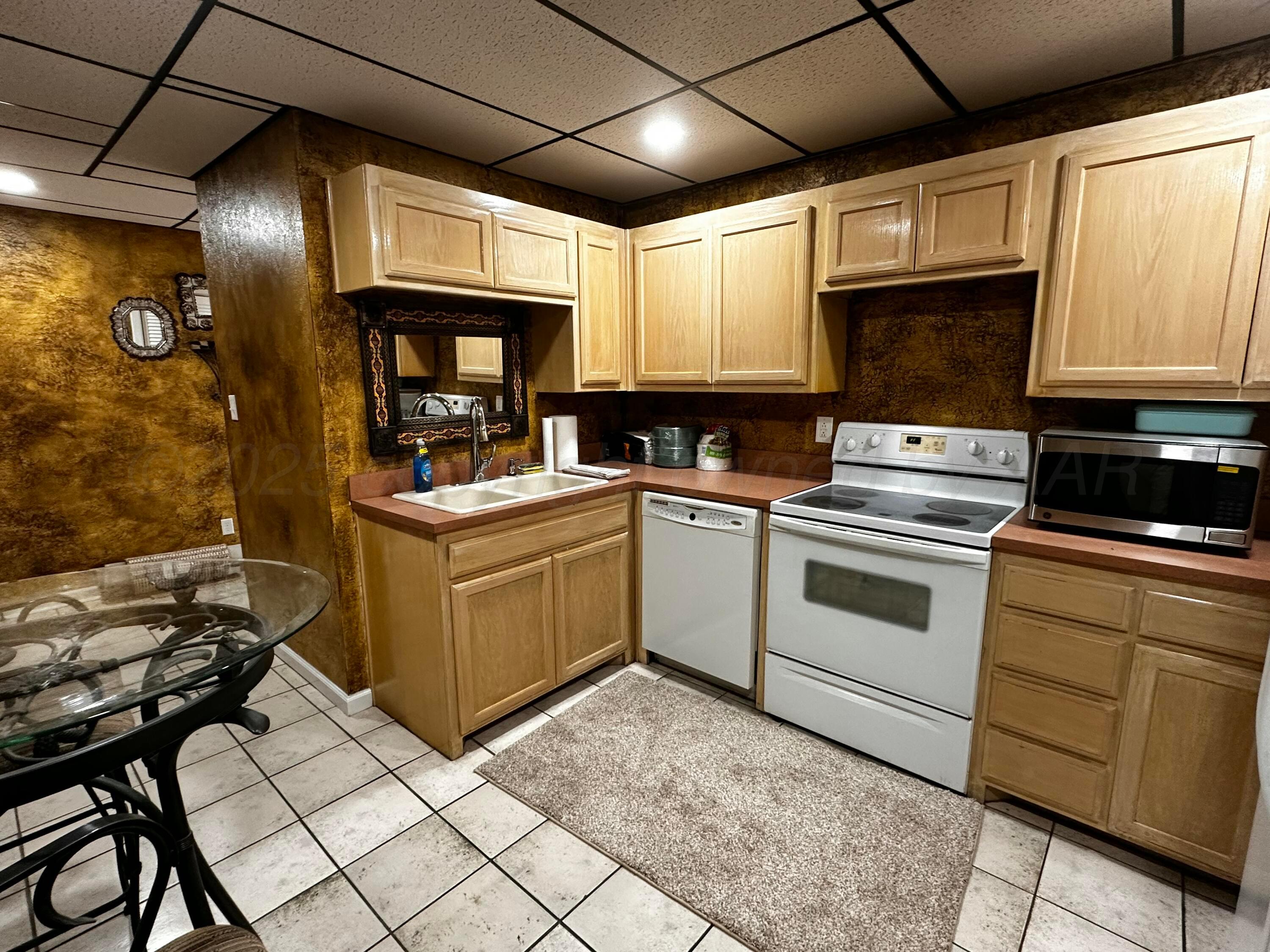 305 S Williams Street Property Photo 25