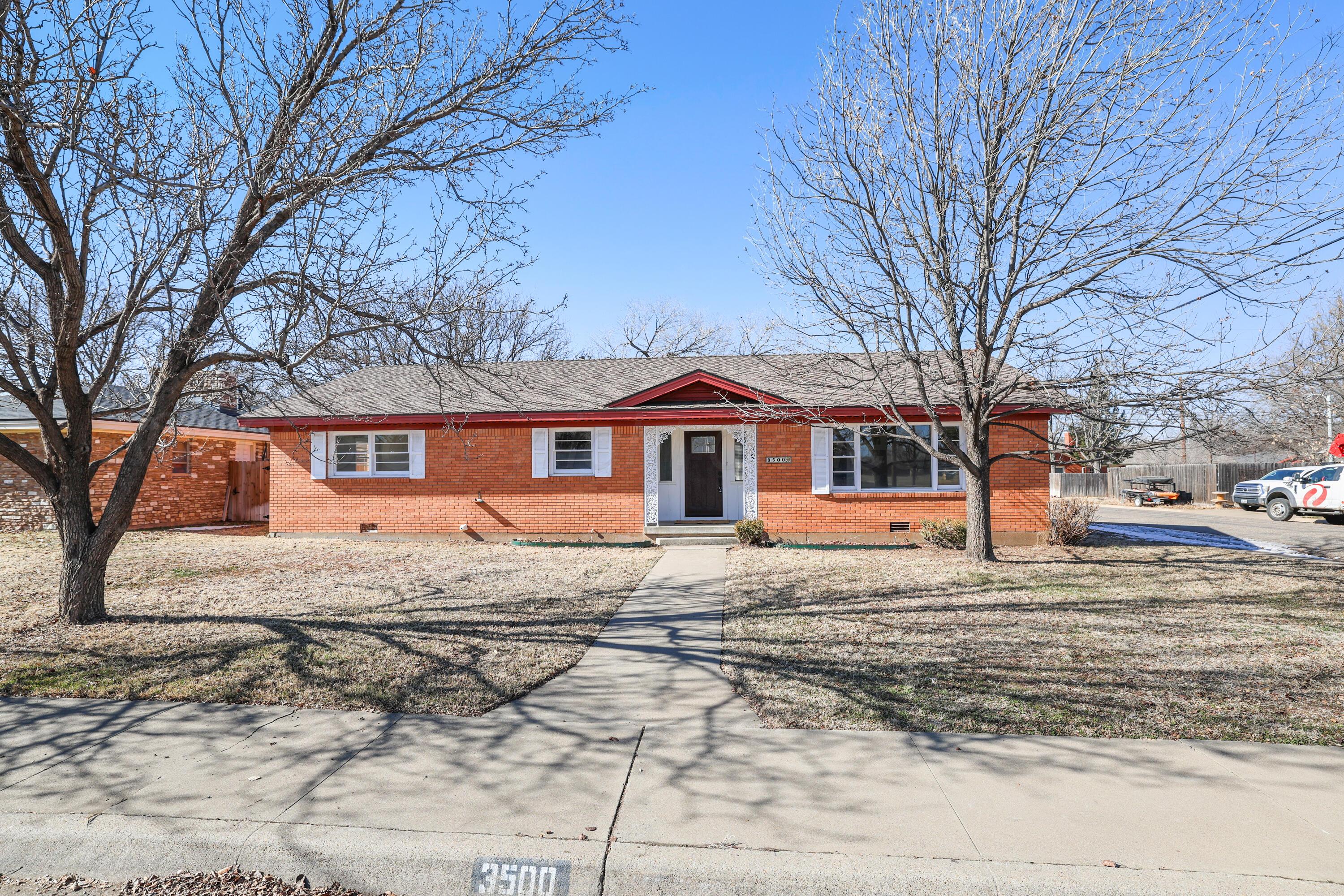 3500 Hawthorne Drive Property Photo 1